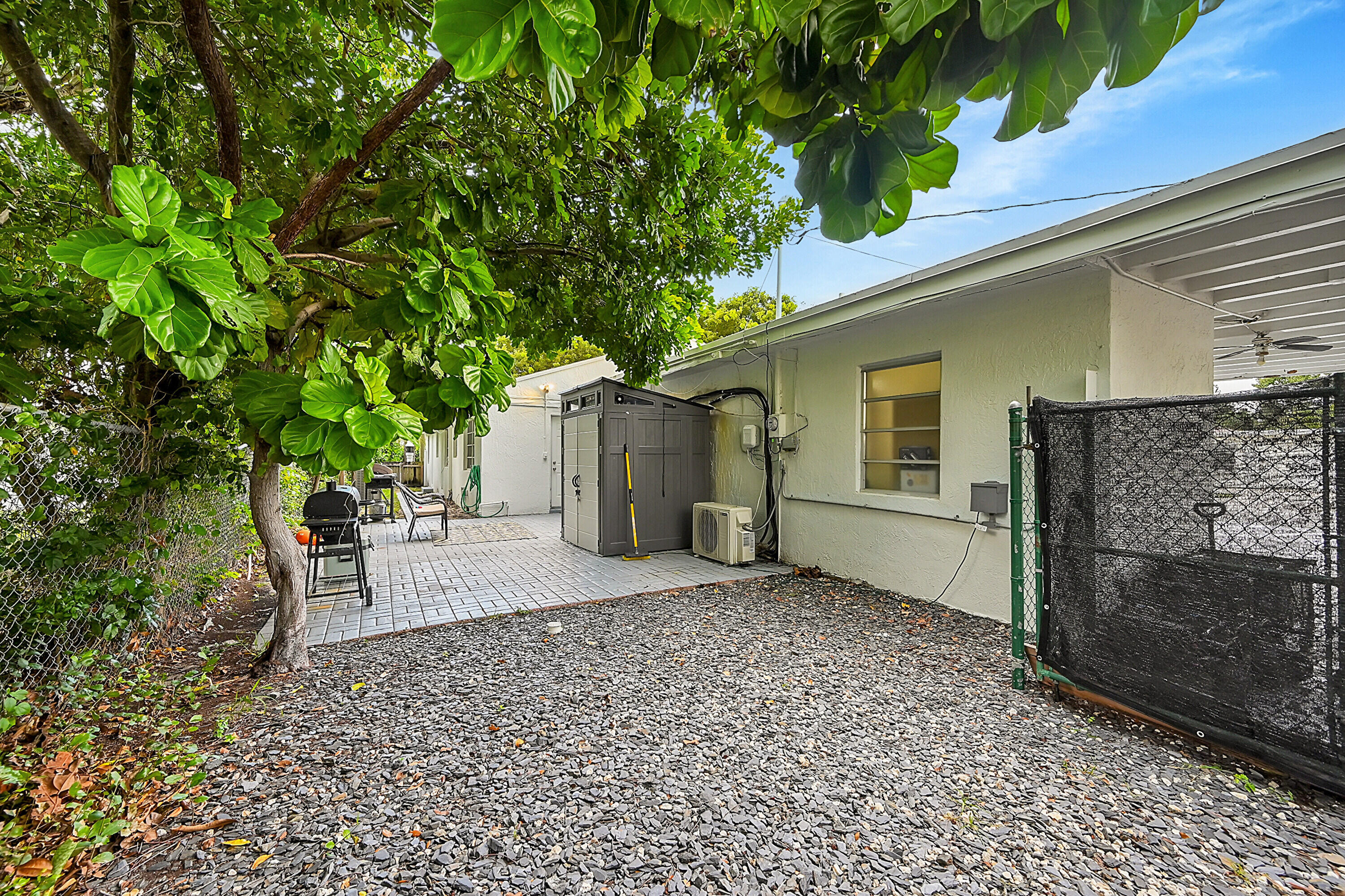 1331 S Palmway Property Photo 19
