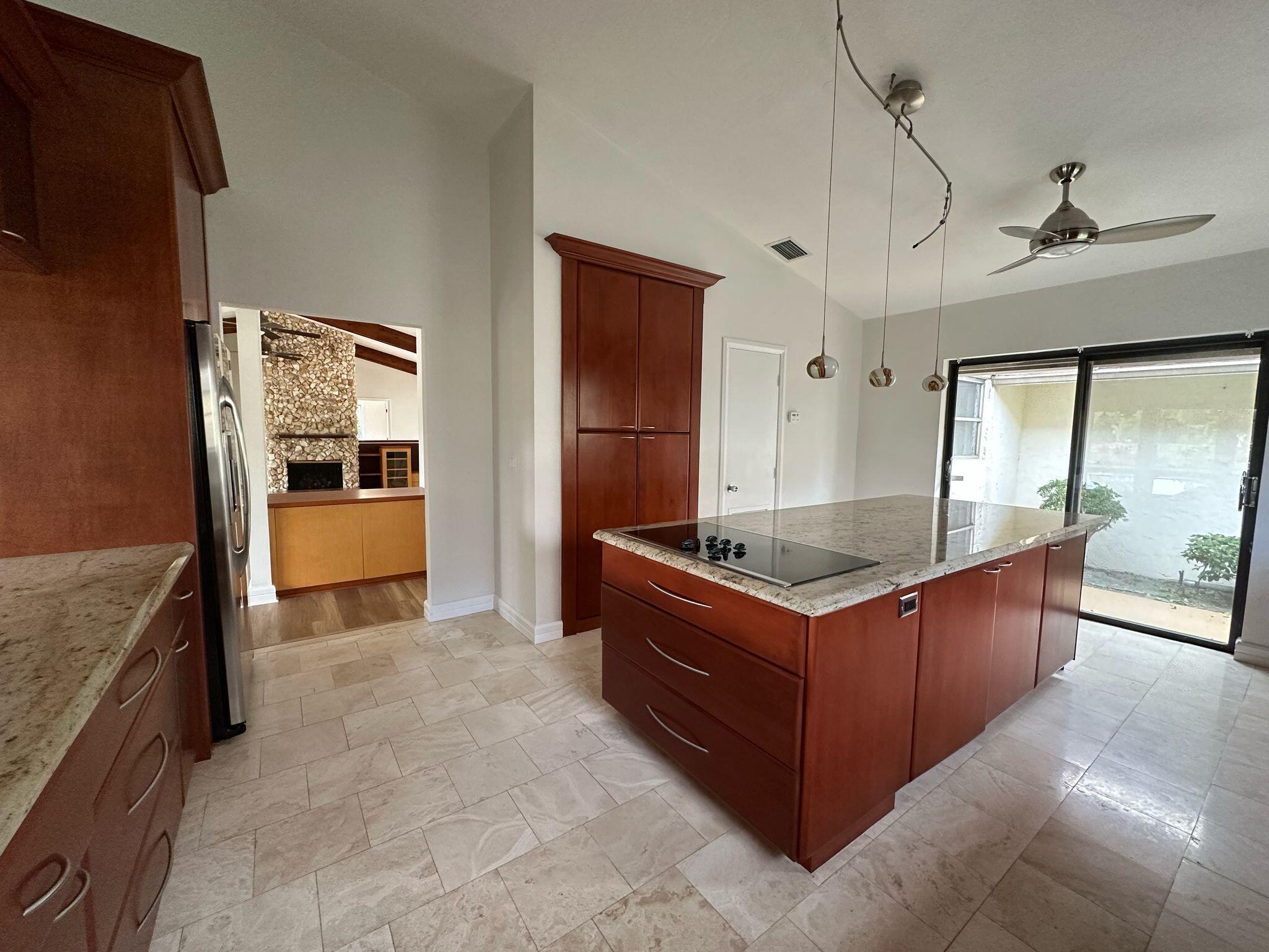 7243 Encina Lane Property Photo 7