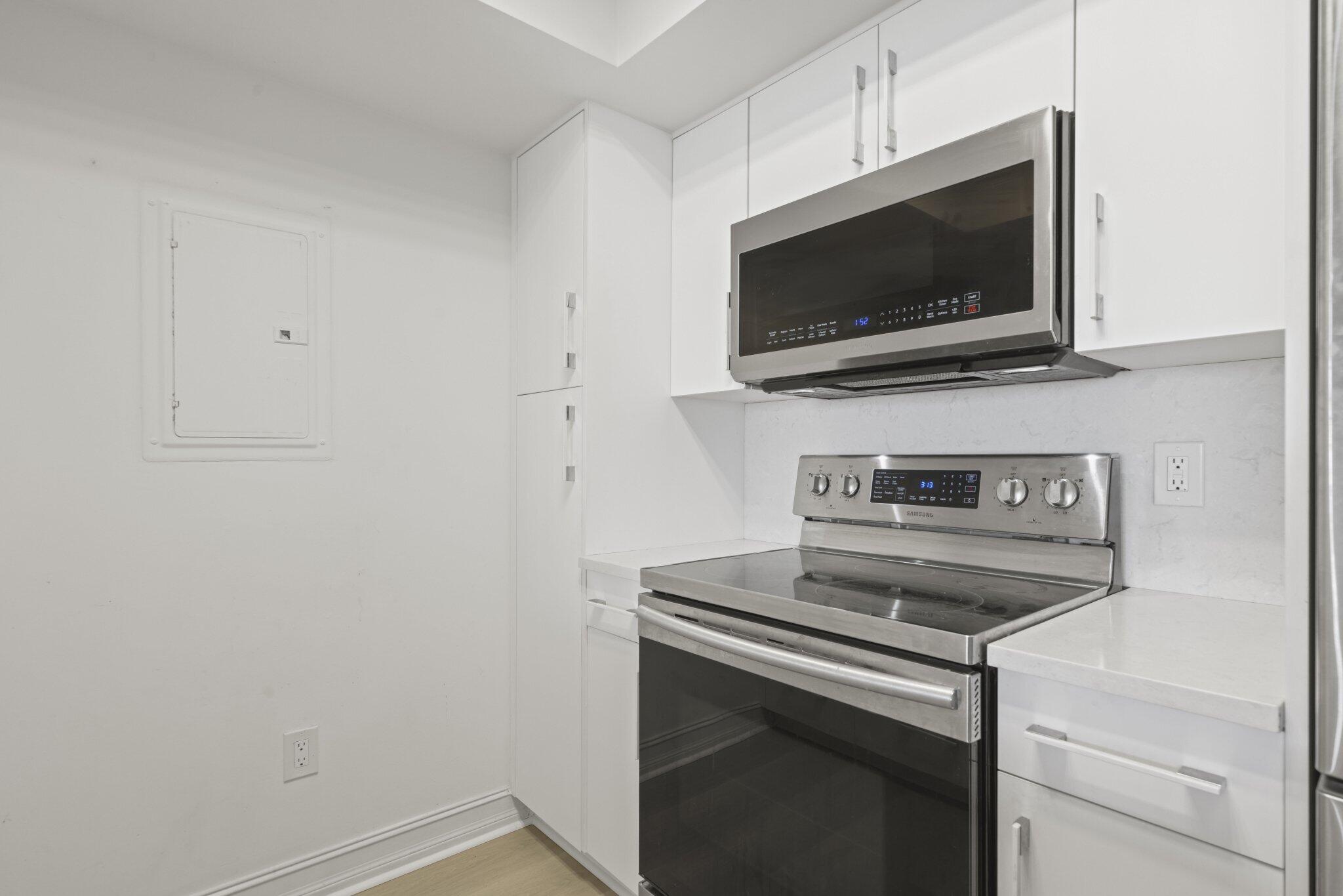 99 Se Mizner Boulevard 609 Property Photo 12