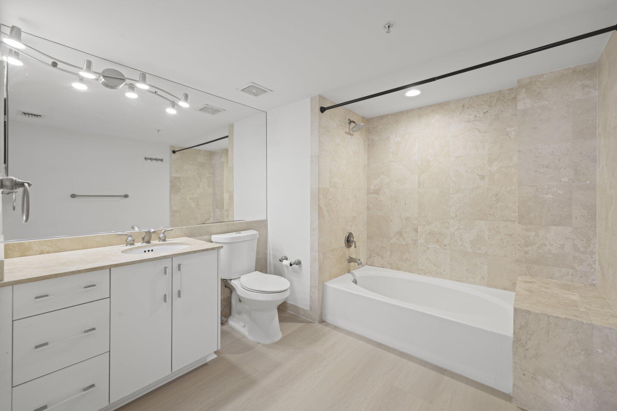 99 Se Mizner Boulevard 609 Property Photo 28