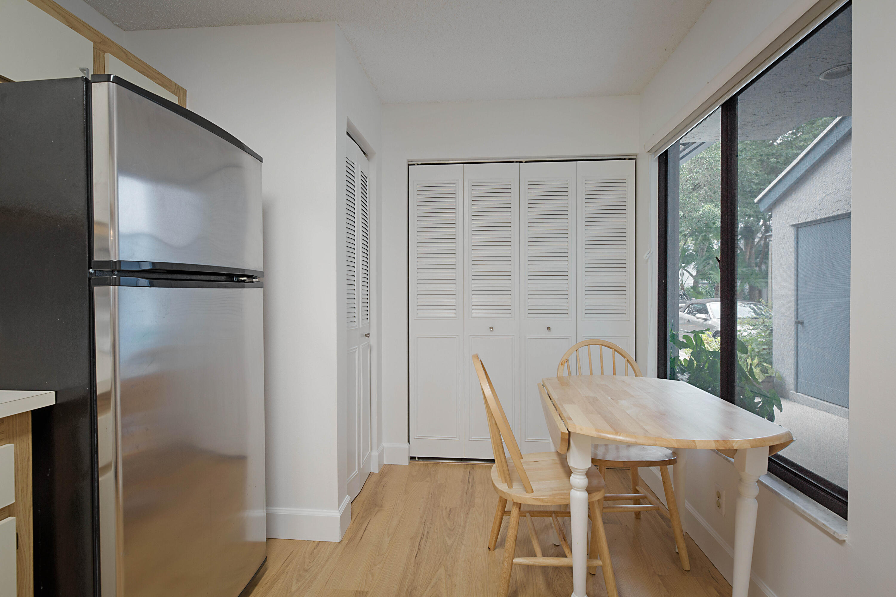 903 Harbour Pointe Way Property Photo 5
