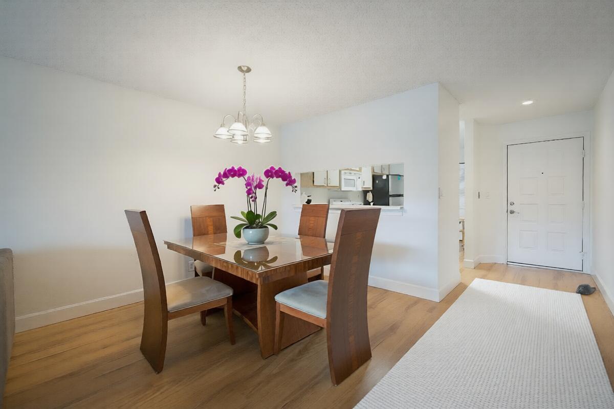 903 Harbour Pointe Way Property Photo 7