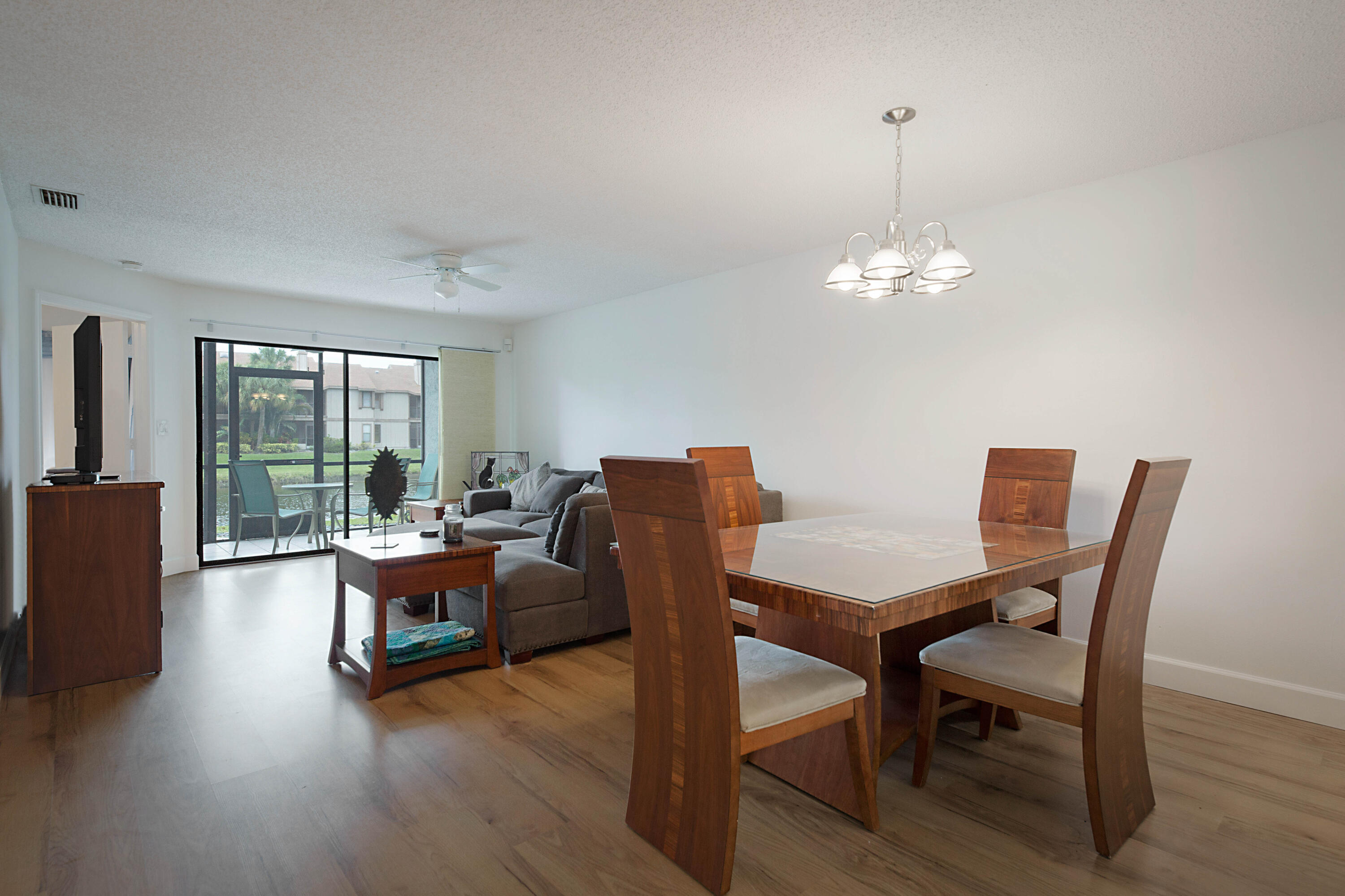 903 Harbour Pointe Way Property Photo 8