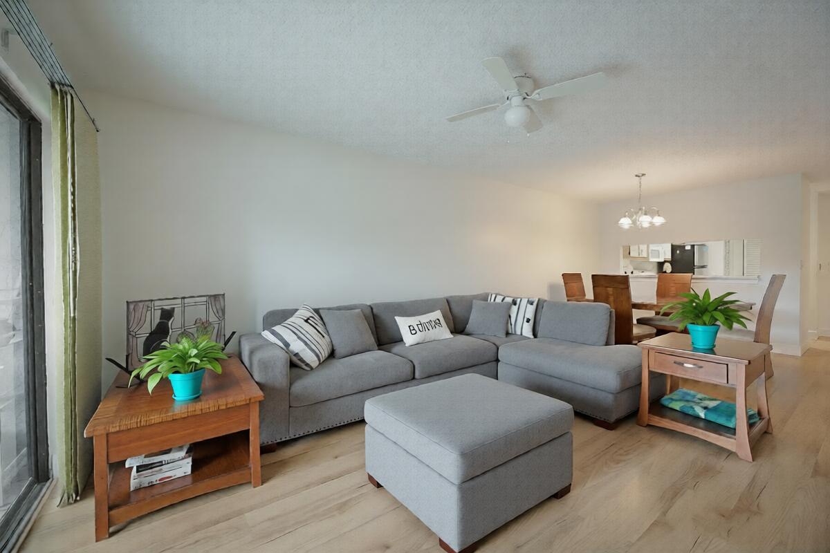 903 Harbour Pointe Way Property Photo 9