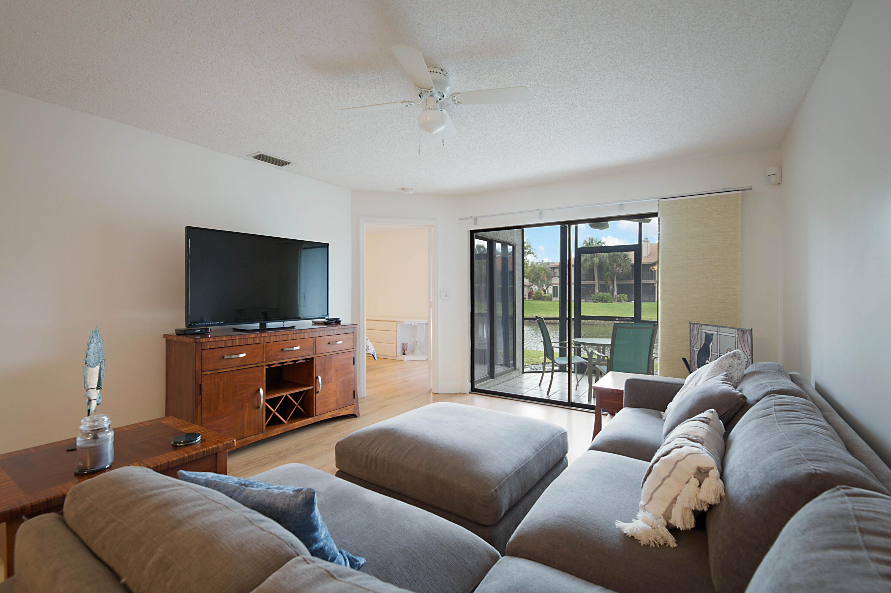 903 Harbour Pointe Way Property Photo 10