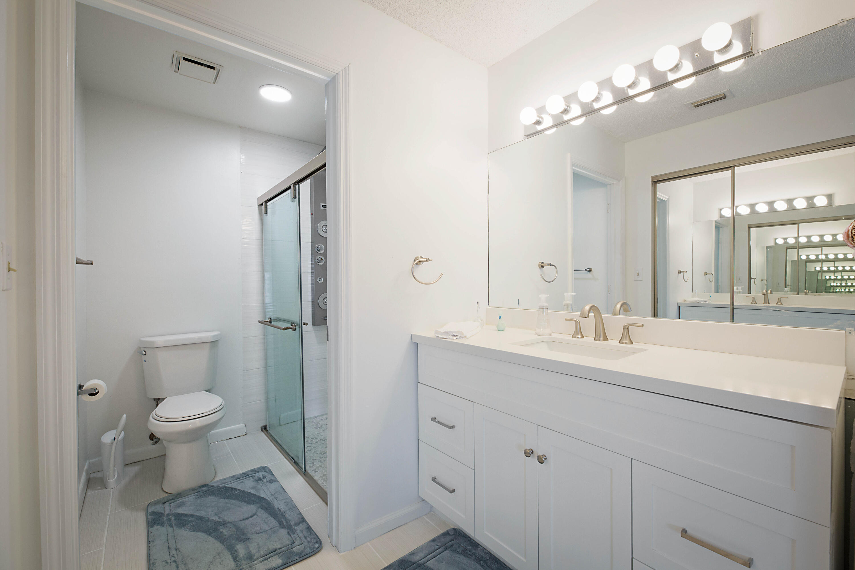 903 Harbour Pointe Way Property Photo 13