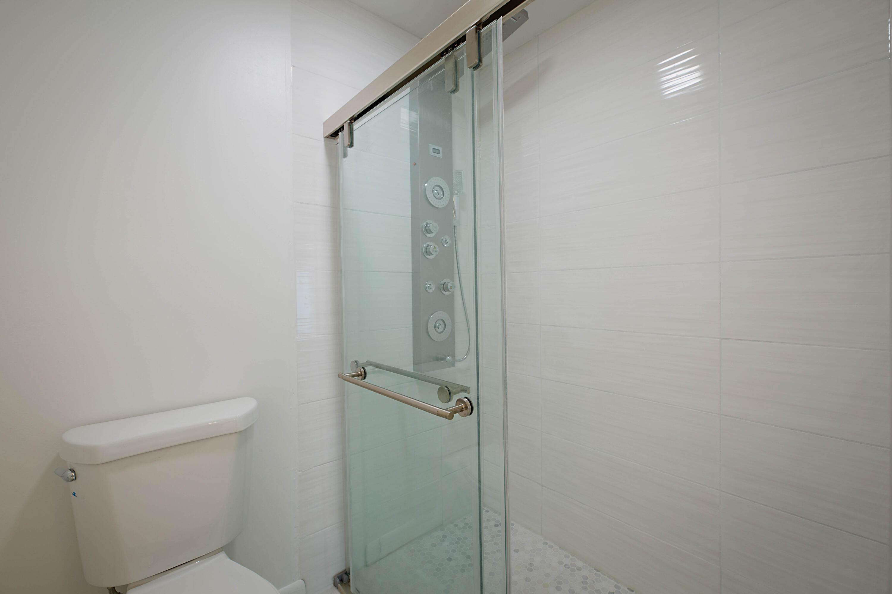 903 Harbour Pointe Way Property Photo 14
