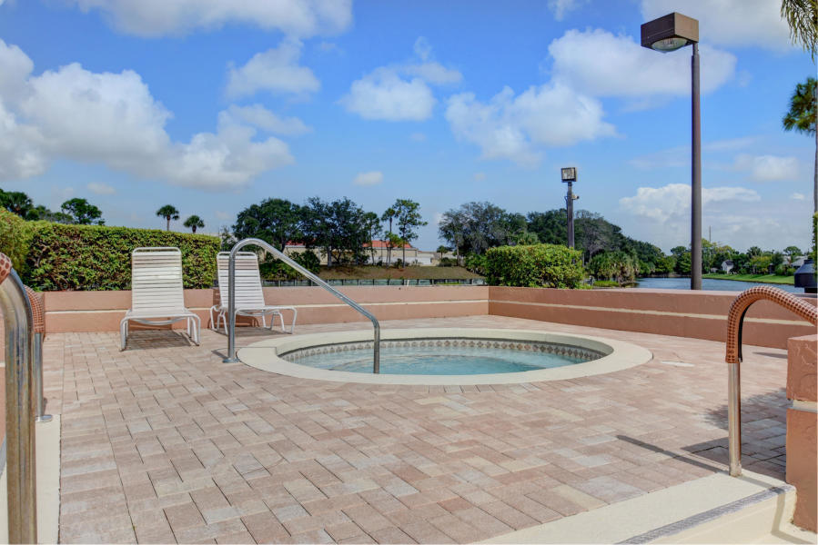 903 Harbour Pointe Way Property Photo 26