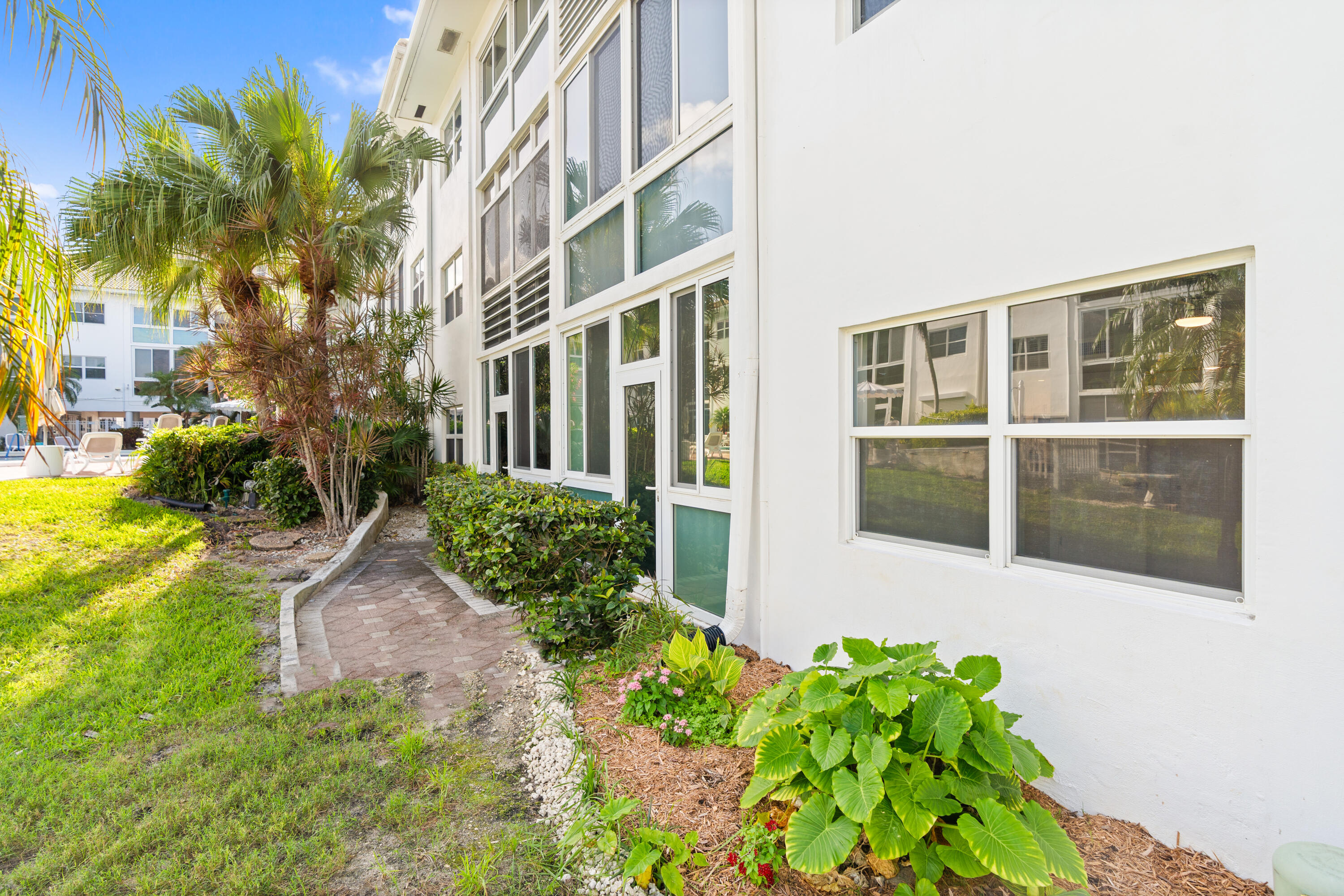1461 S Ocean Boulevard 106 Property Photo 18
