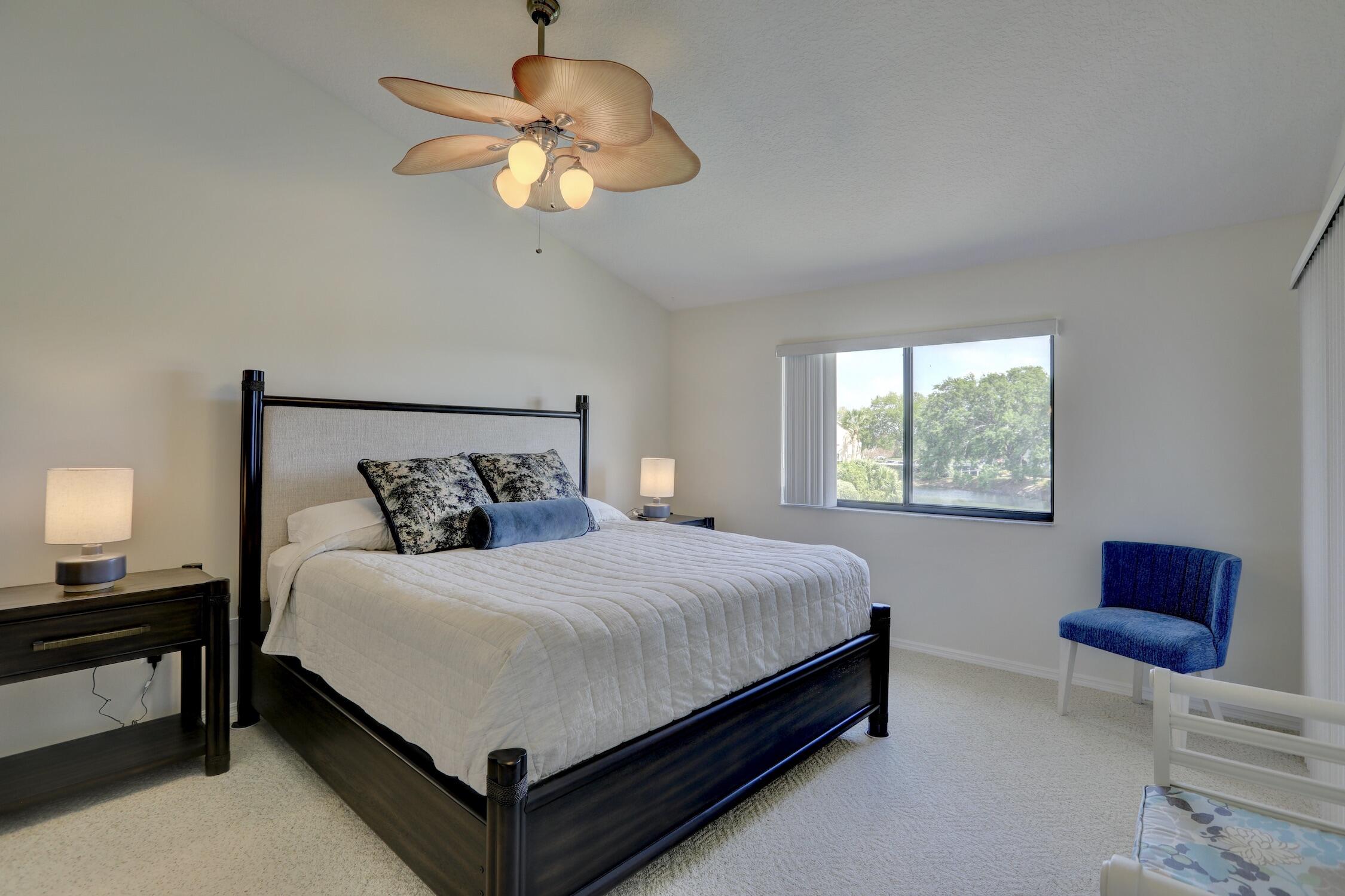 5720 Pelican Pointe Drive 3 Property Photo 38
