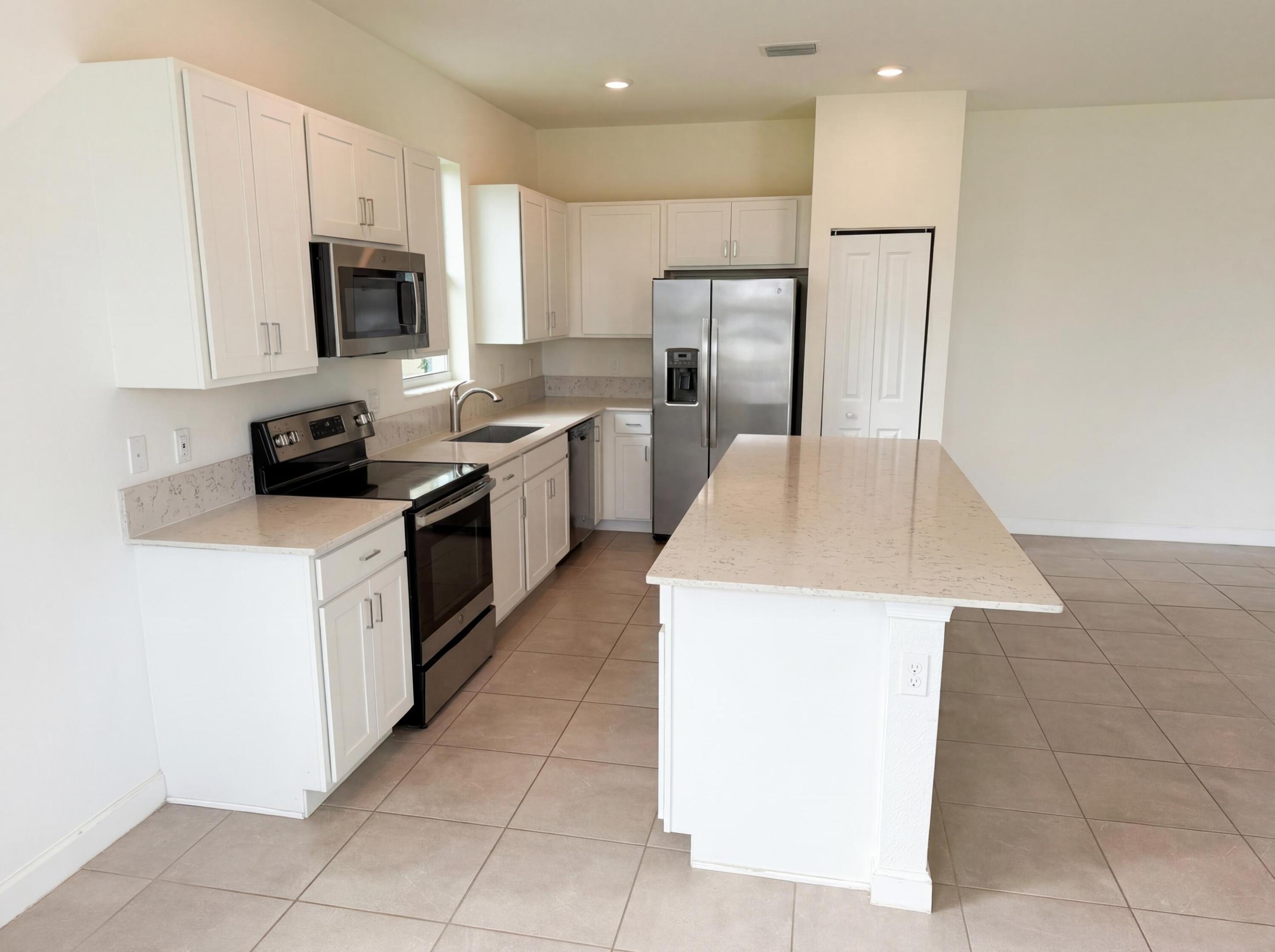 12473 Nw Lynch Lane Property Photo 19