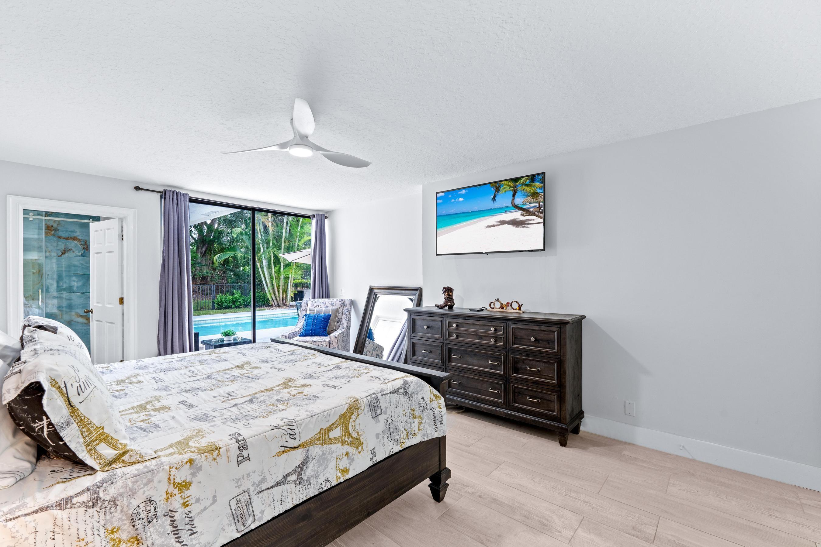 2442 Windsor Way Court Property Photo 19