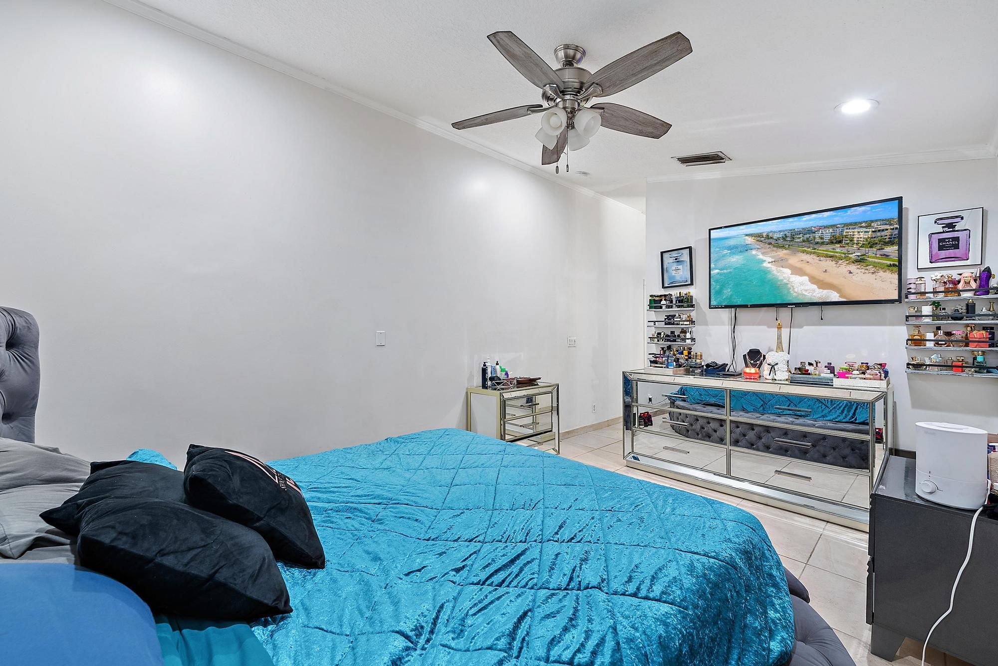 8193 Pelican Harbour Drive Property Photo 11
