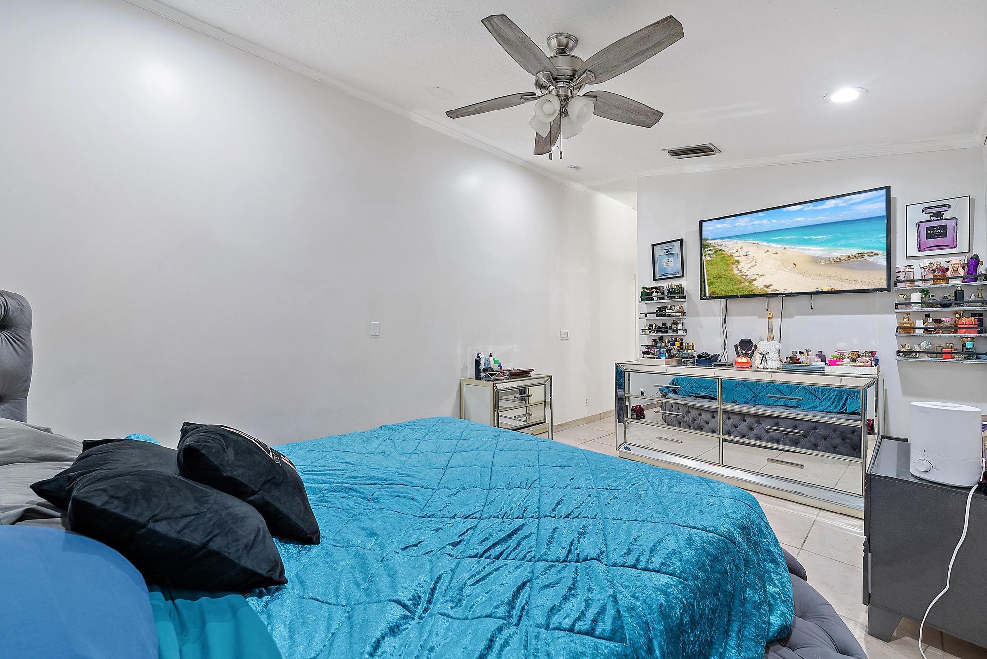 8193 Pelican Harbour Drive Property Photo 12