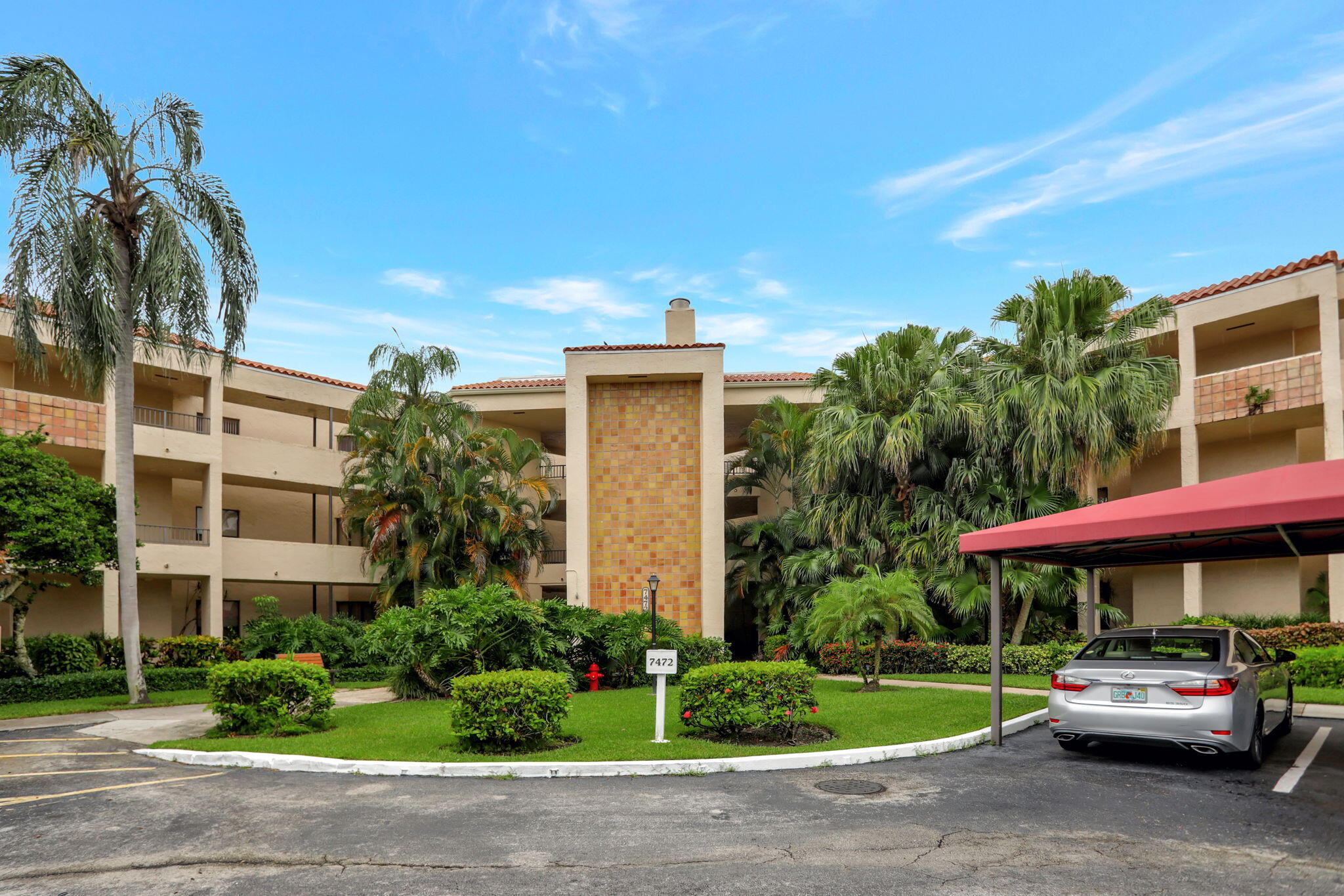 7472 La Paz Boulevard 304 Property Photo 1