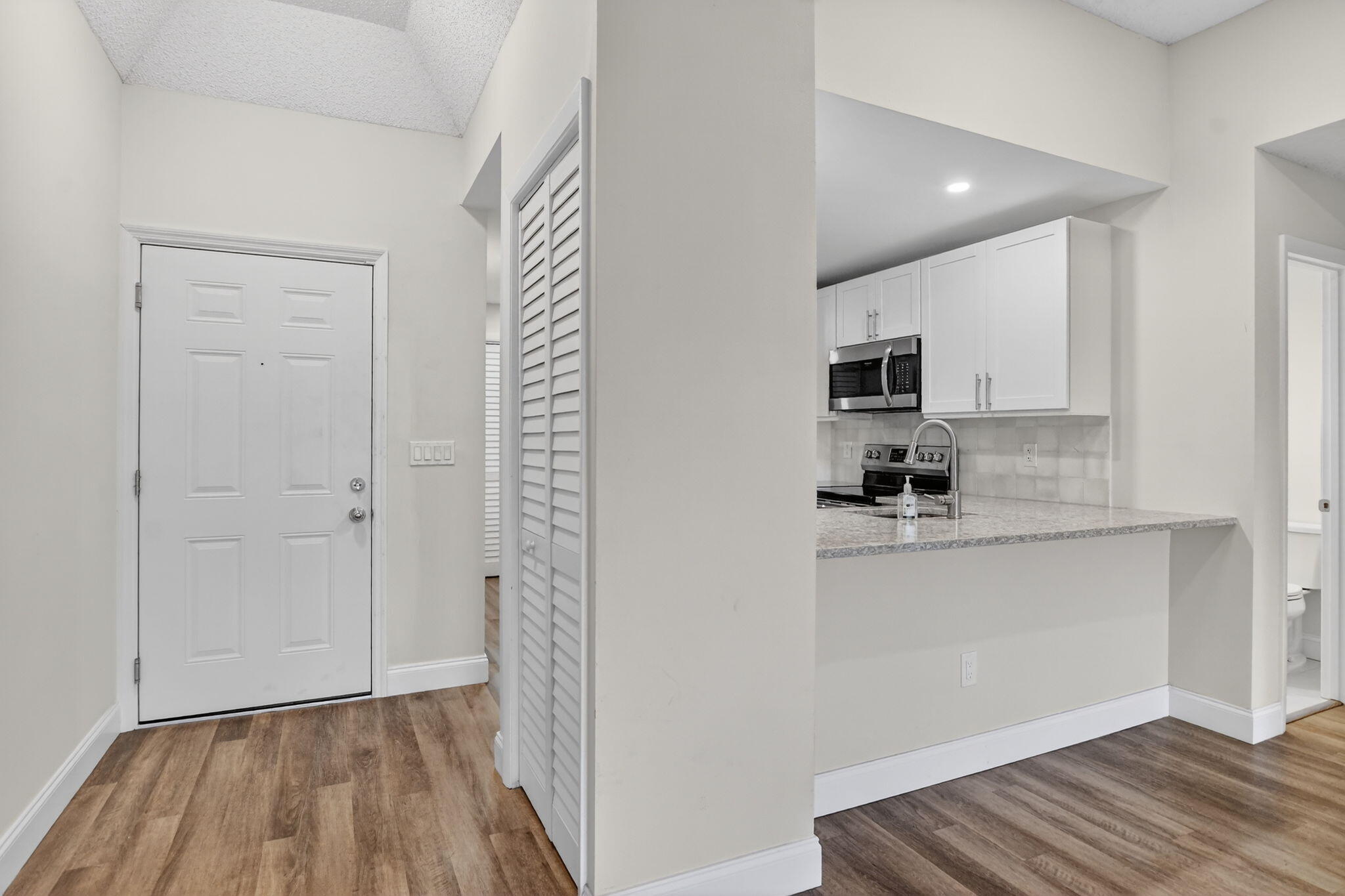 7472 La Paz Boulevard 304 Property Photo 3