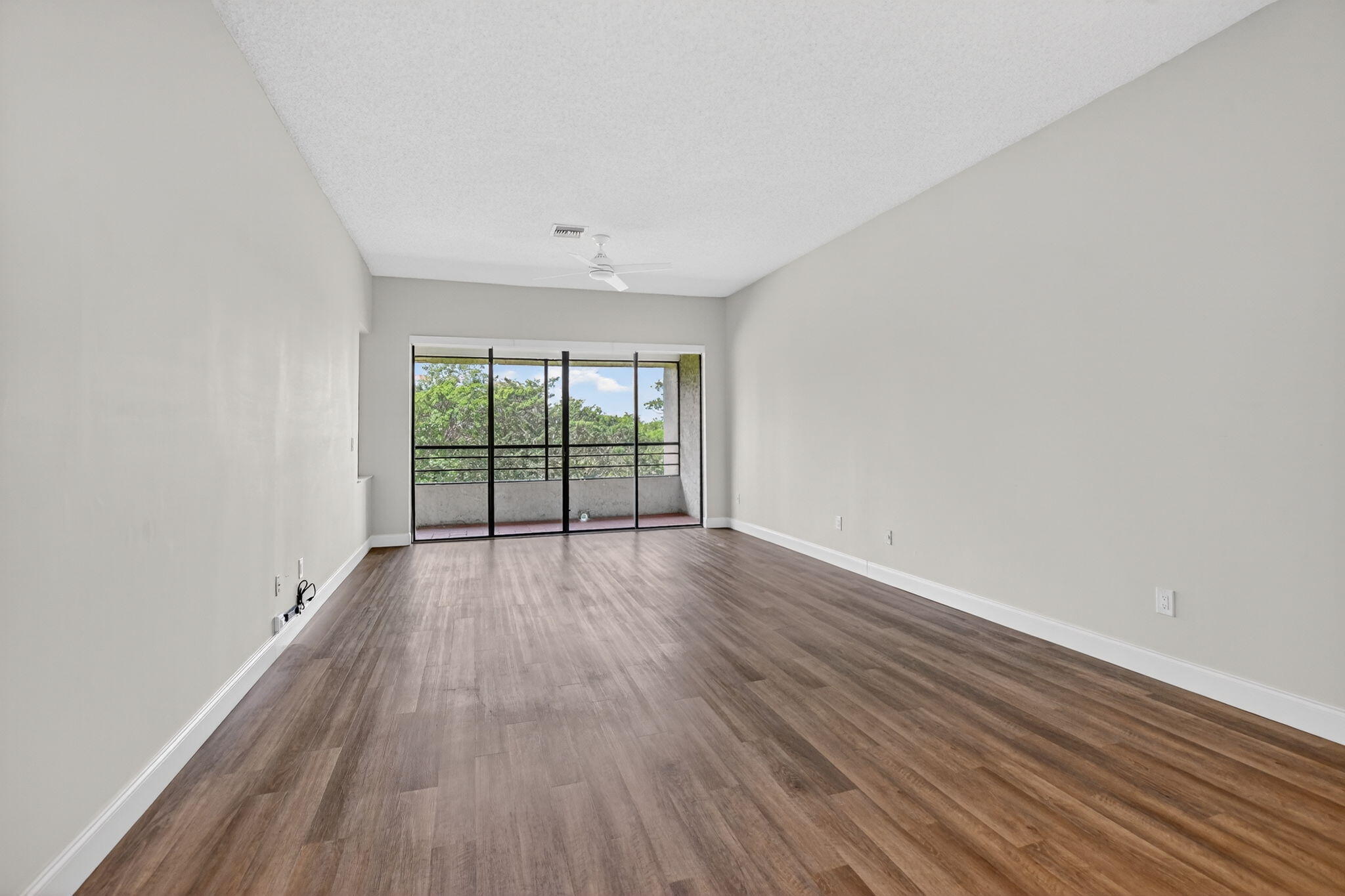 7472 La Paz Boulevard 304 Property Photo 6