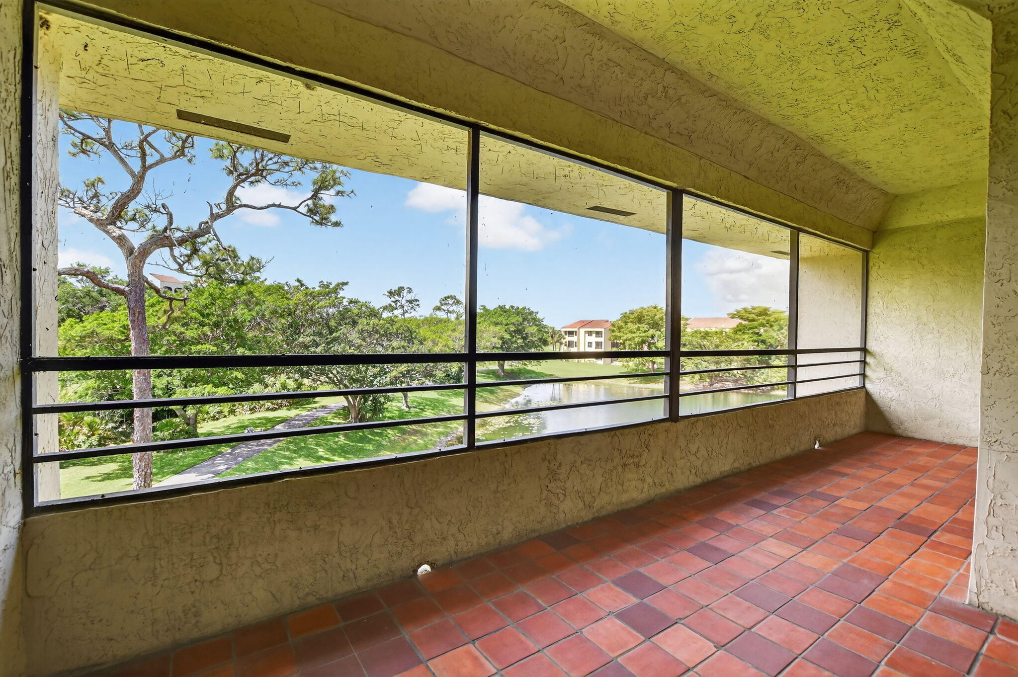 7472 La Paz Boulevard 304 Property Photo 27