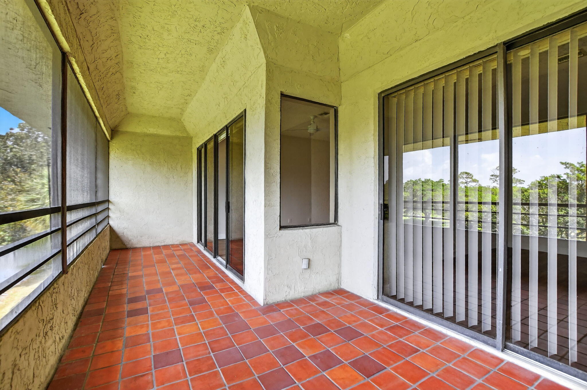 7472 La Paz Boulevard 304 Property Photo 28