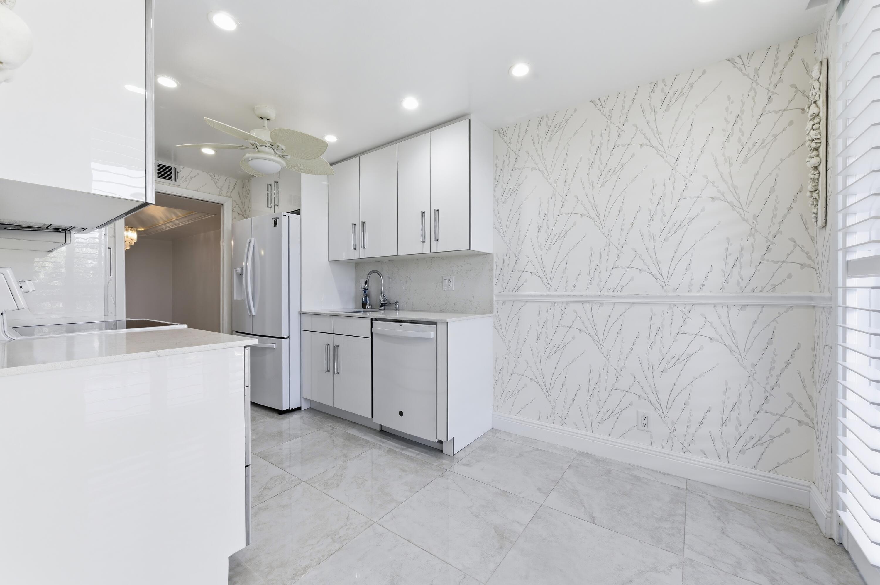 2778 S Ocean Boulevard 206s Property Photo 5