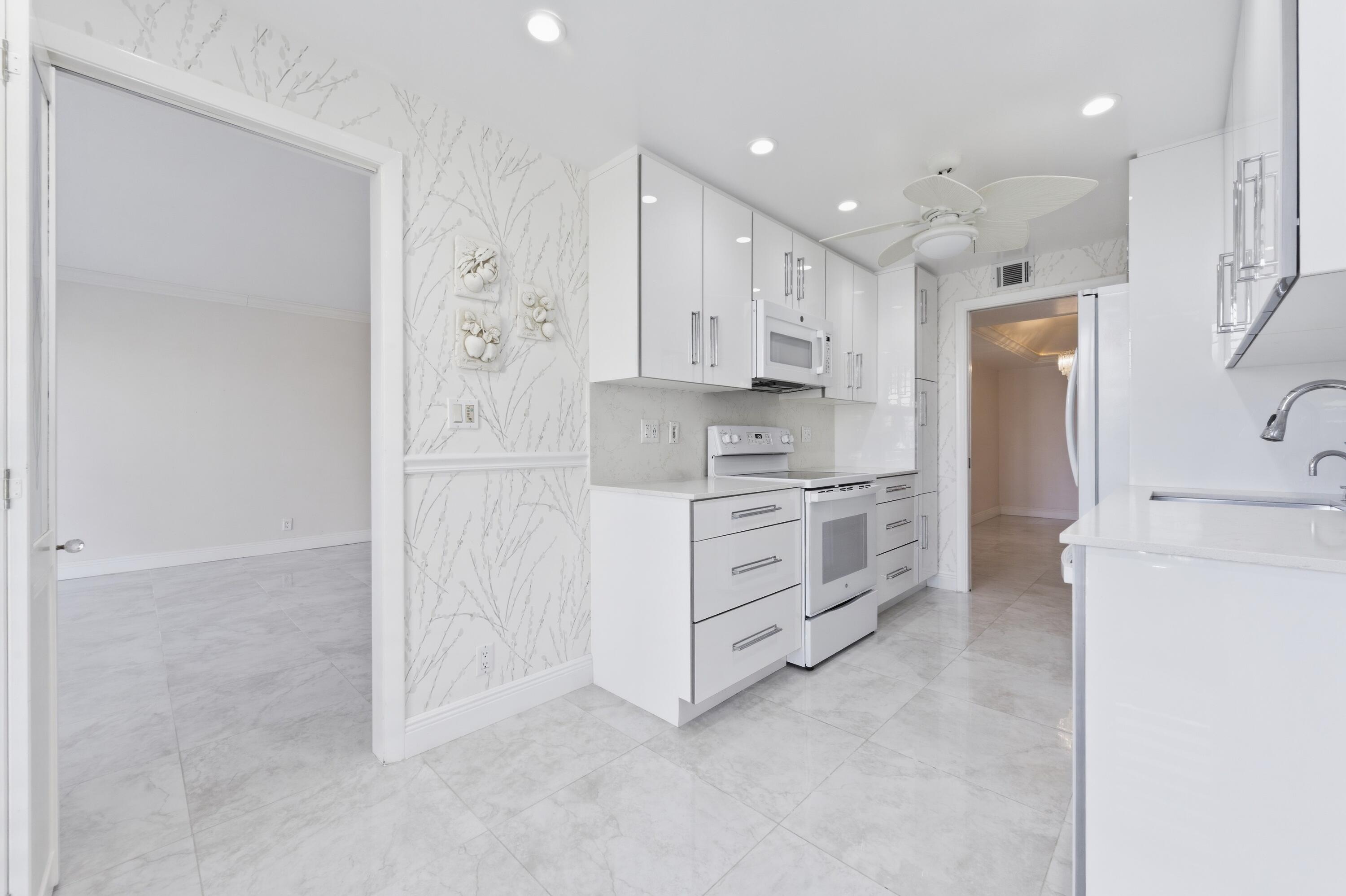 2778 S Ocean Boulevard 206s Property Photo 14