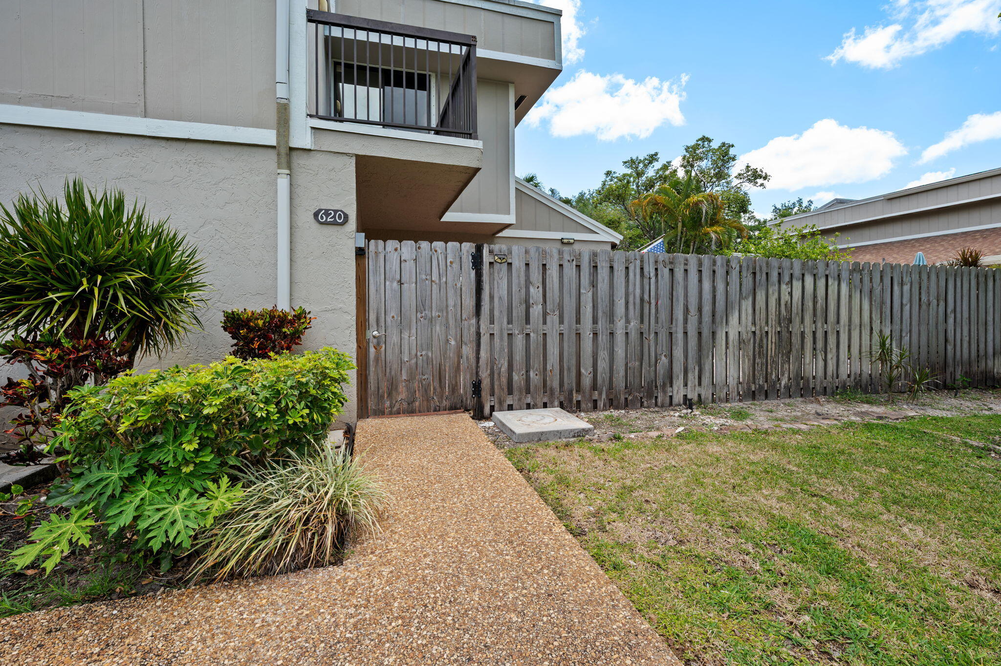 620 Commodore Drive Property Photo 1