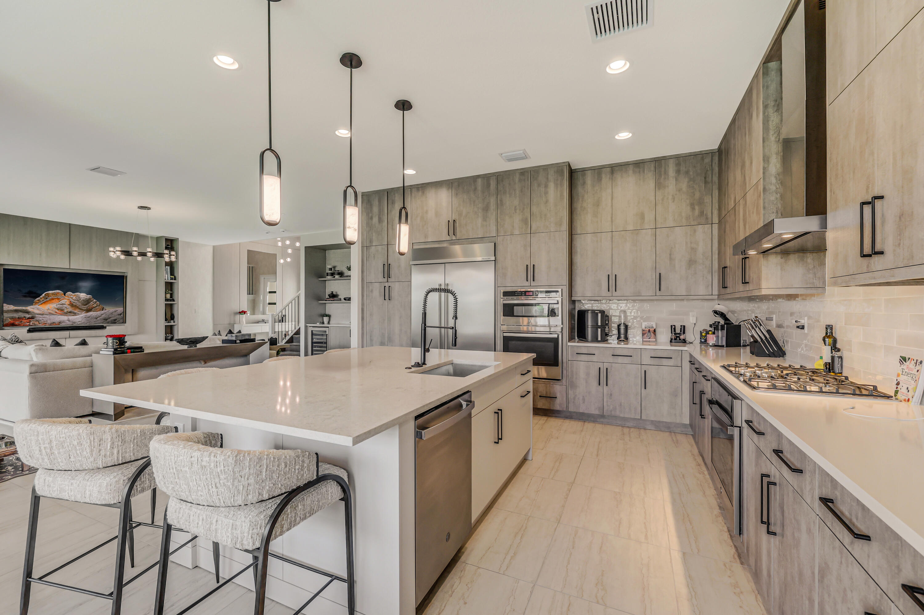 8283 Royal County Down Road Property Photo 14