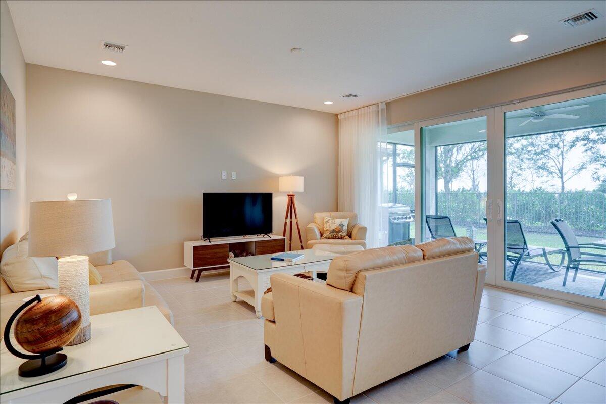 13348 Sw River Rock Road Property Photo 11