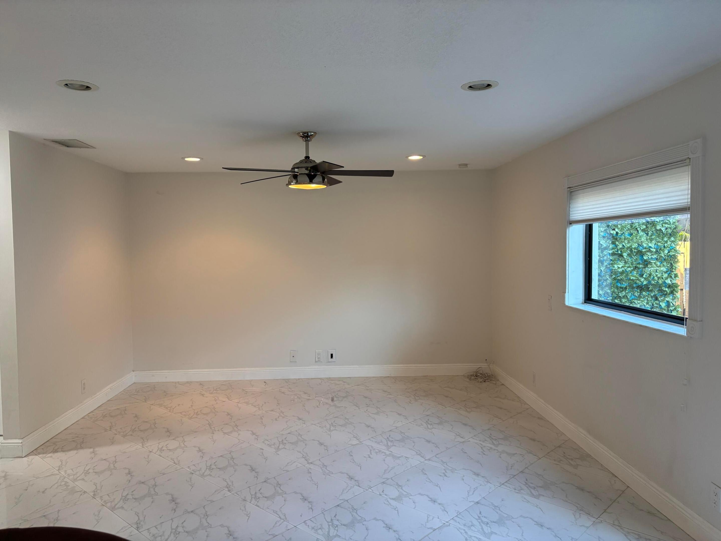 2199 Charleston Property Photo 7