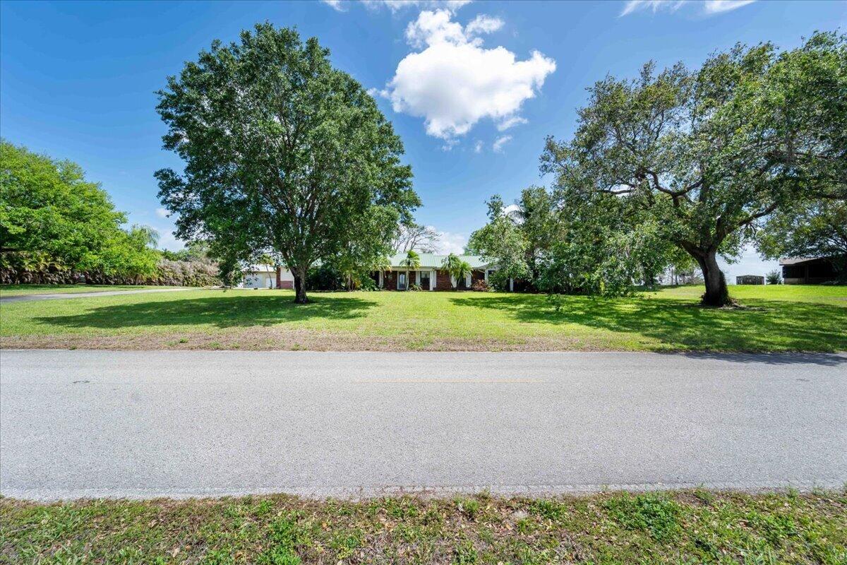 2531 River Road Property Photo 4