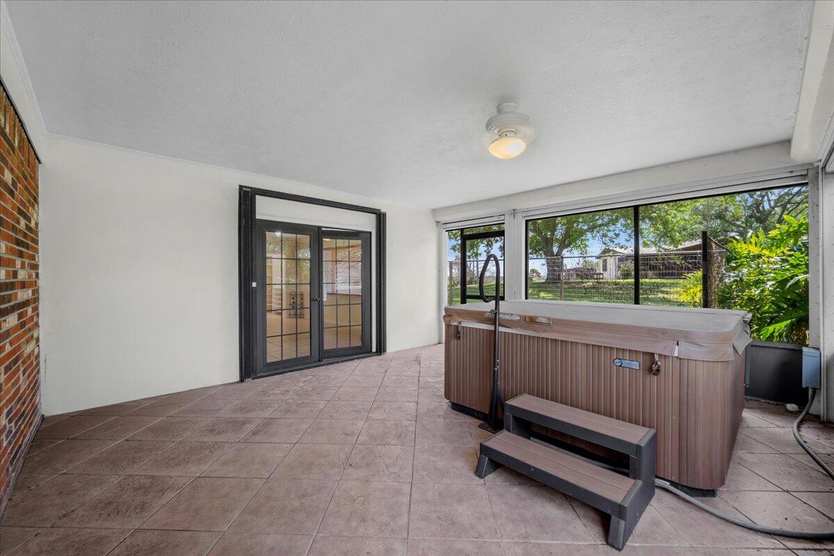 2531 River Road Property Photo 9
