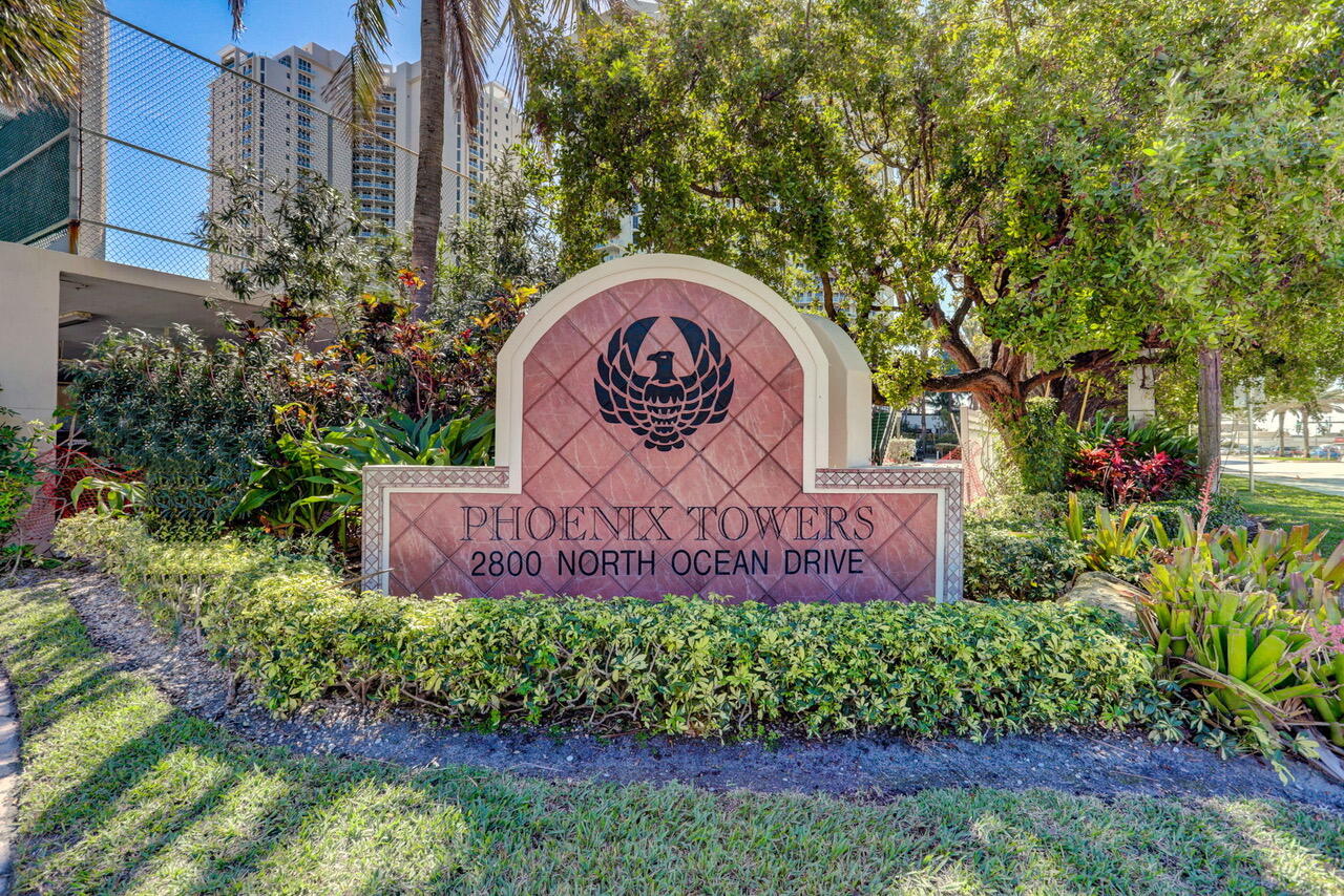 2800 N Ocean Drive B-14-d Property Photo 4