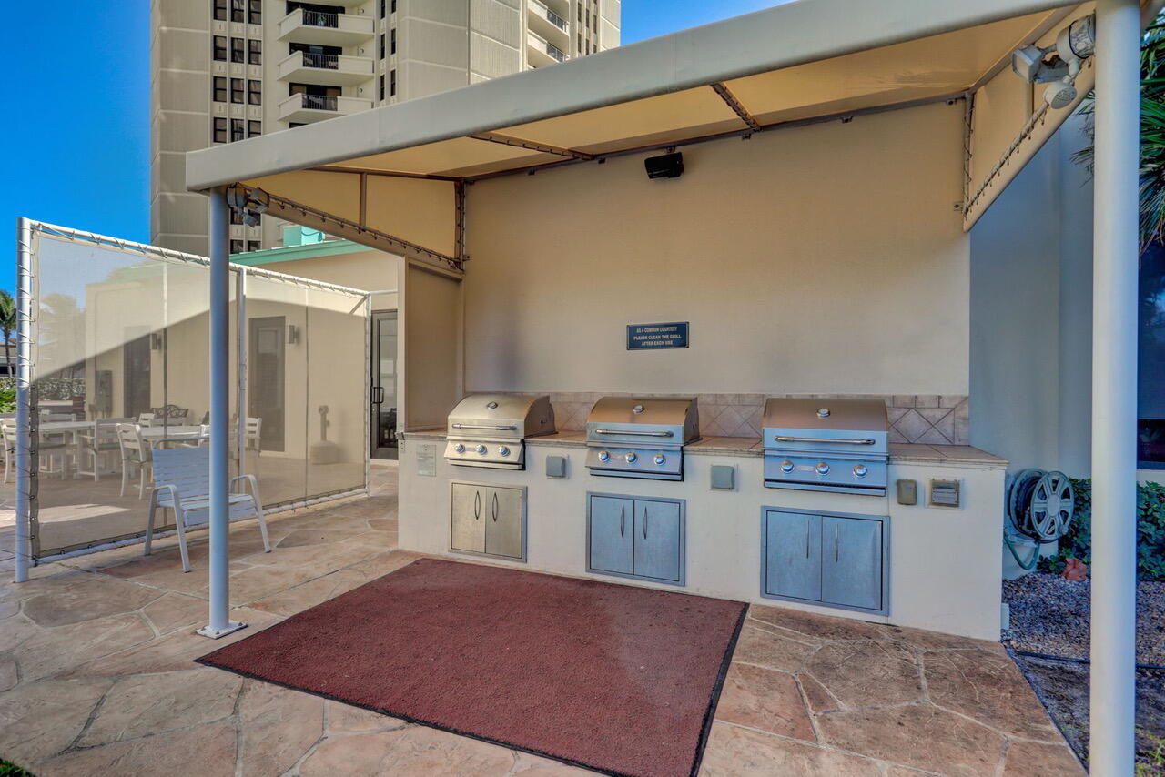 2800 N Ocean Drive B-14-d Property Photo 14