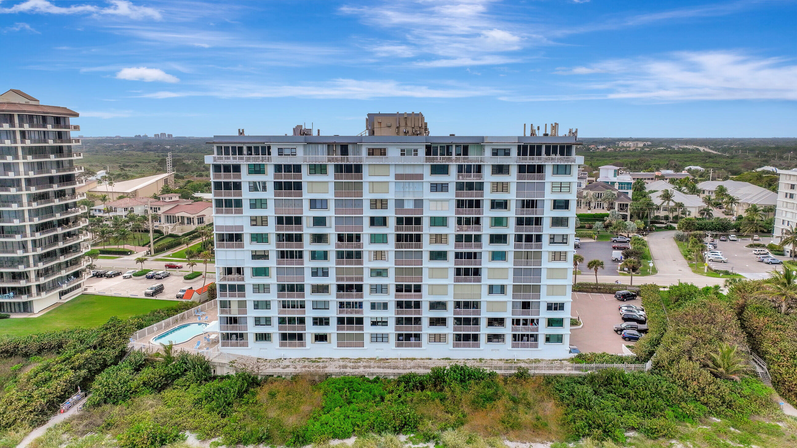 840 Ocean Drive 806 Property Photo 6