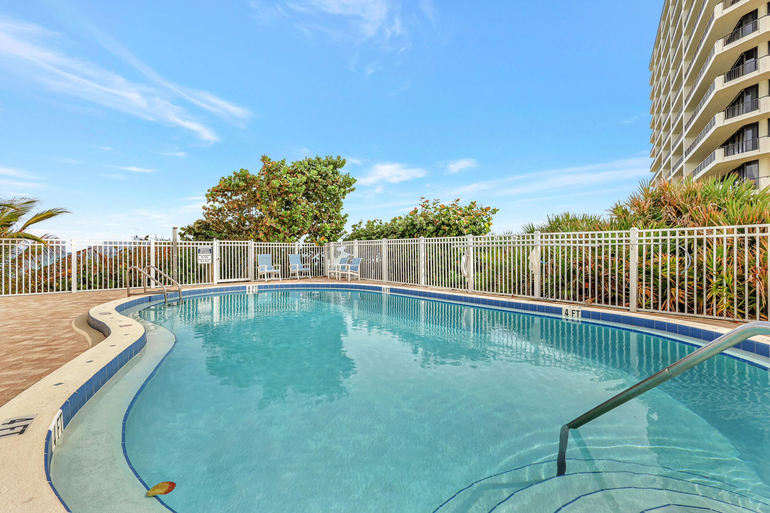 840 Ocean Drive 806 Property Photo 43