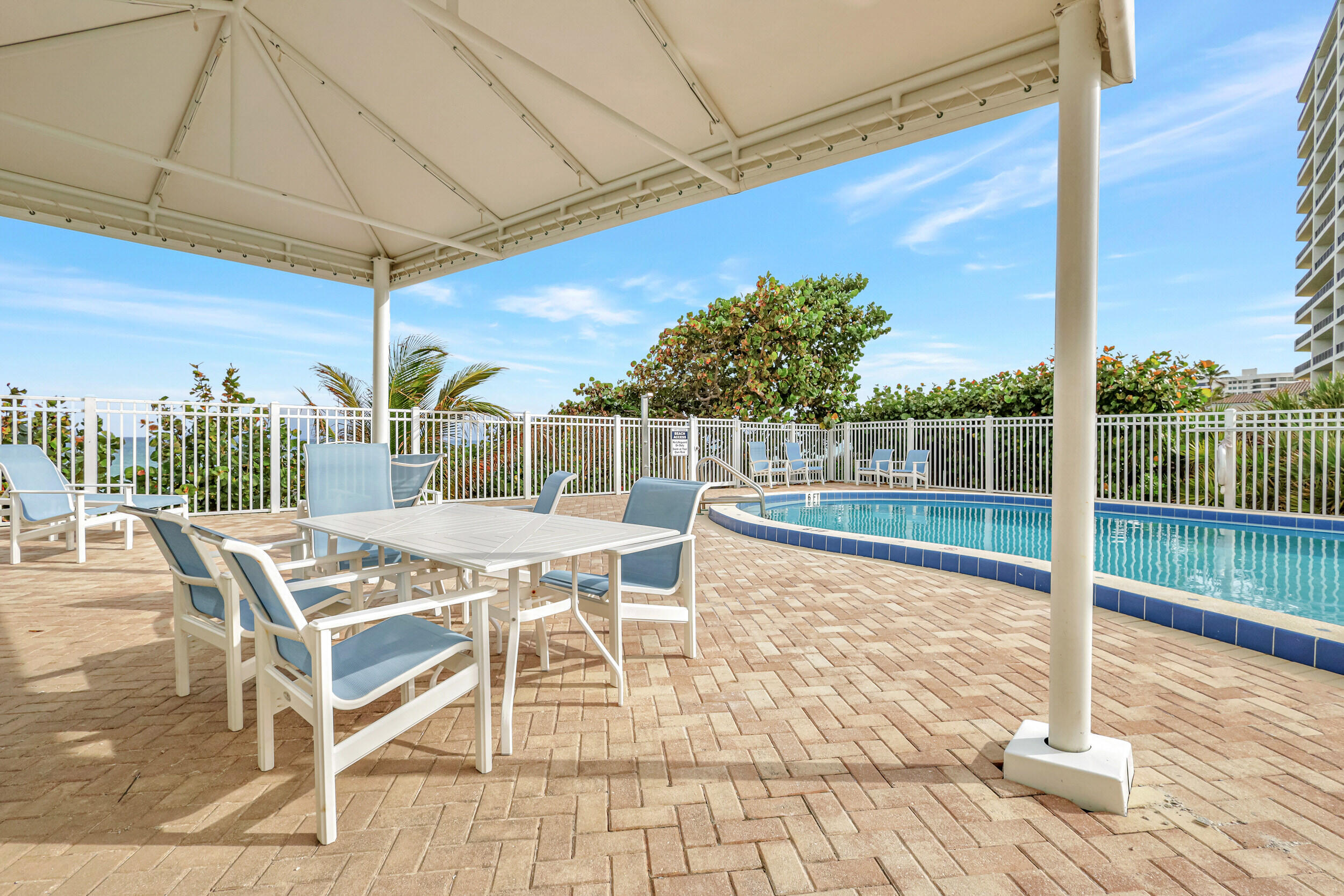 840 Ocean Drive 806 Property Photo 44