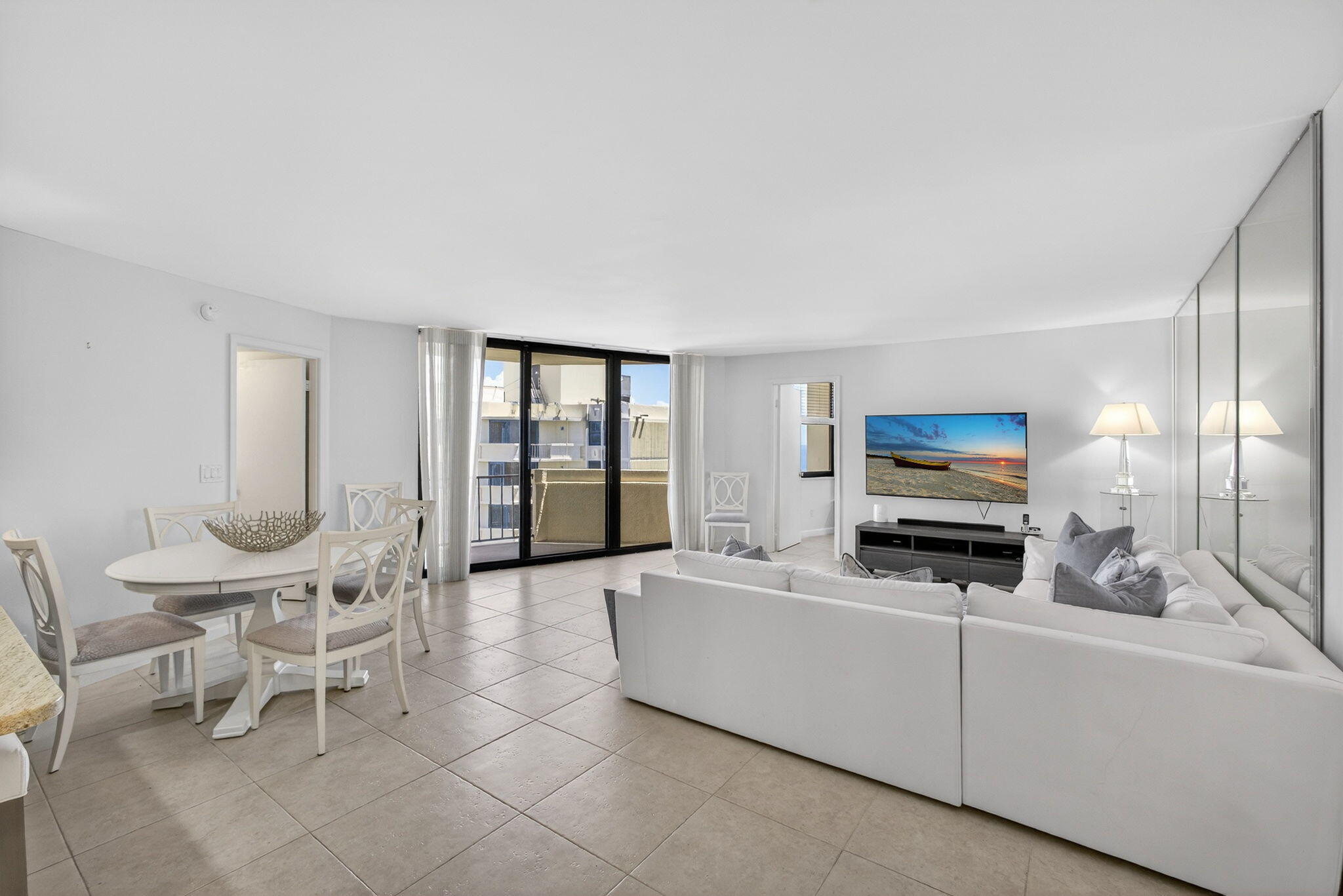 2800 N Ocean Drive B24d Property Photo 10