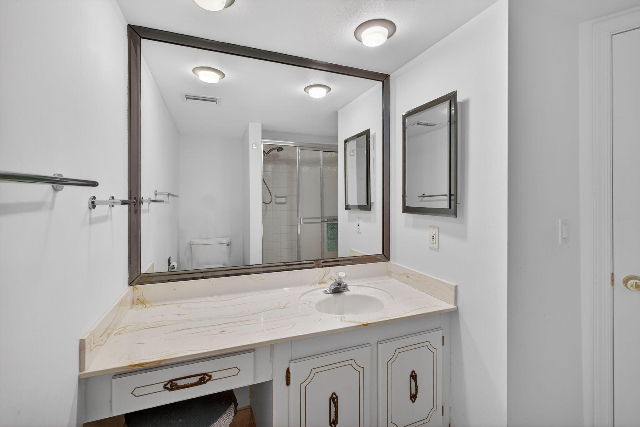 2800 N Ocean Drive B24d Property Photo 32
