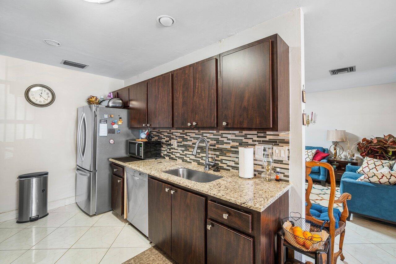 5814 Doris Court Property Photo 13