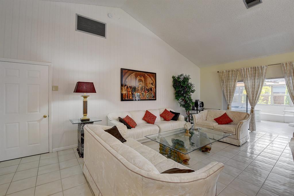9565 El Clair Ranch Road Property Photo 4