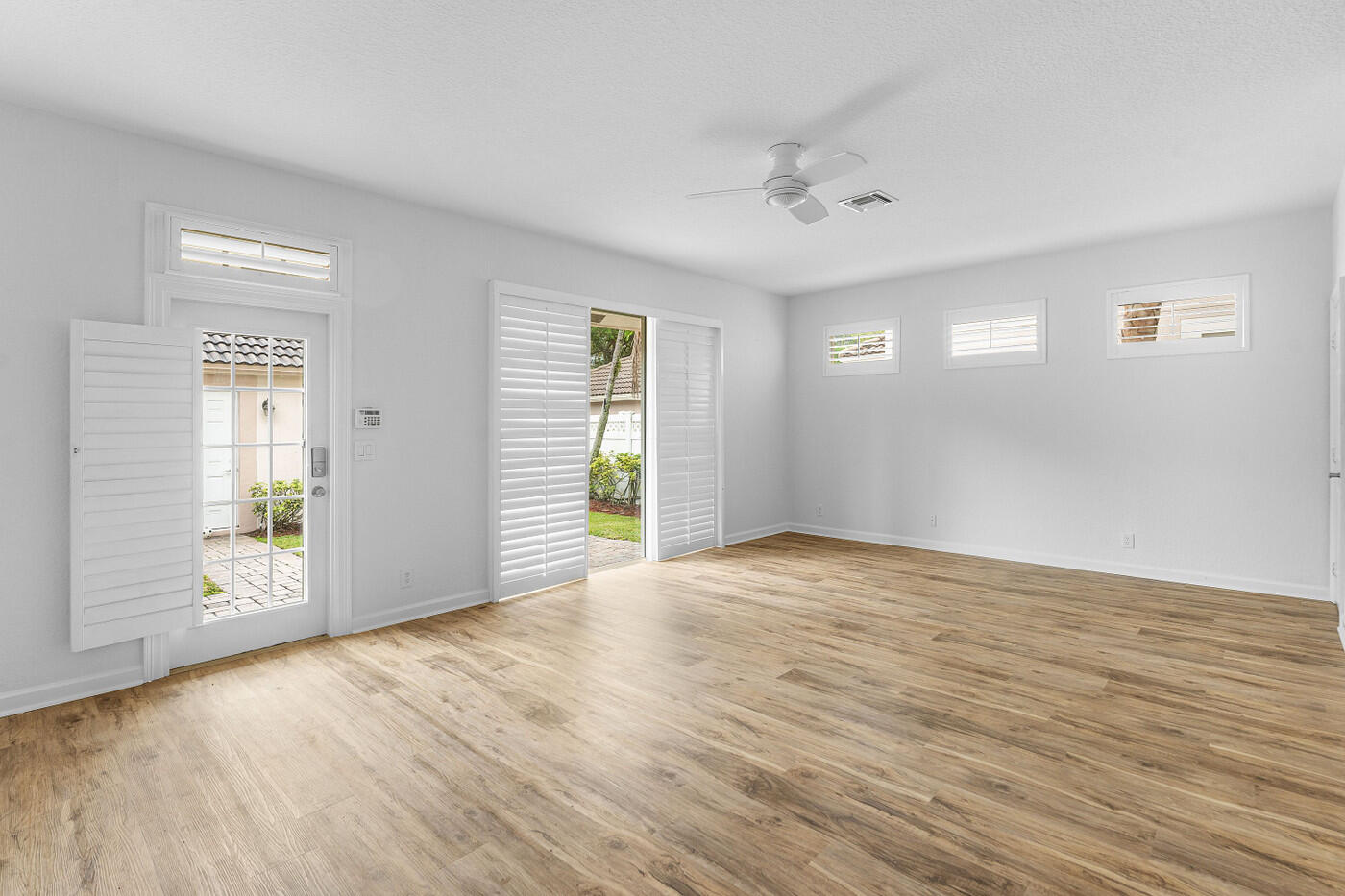 8058 Murano Circle Property Photo 7