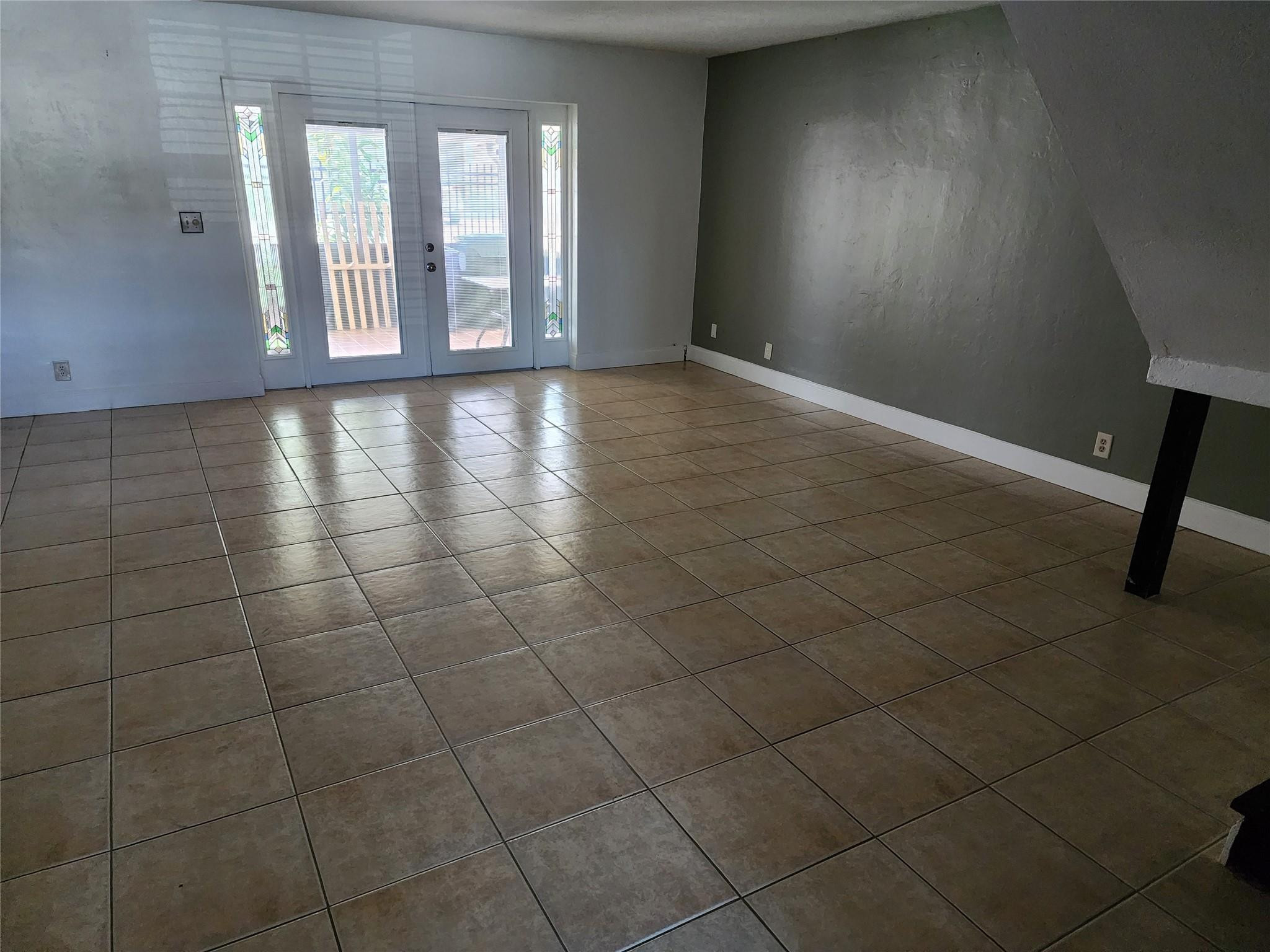 2619 Nw 47th Lane Property Photo 8