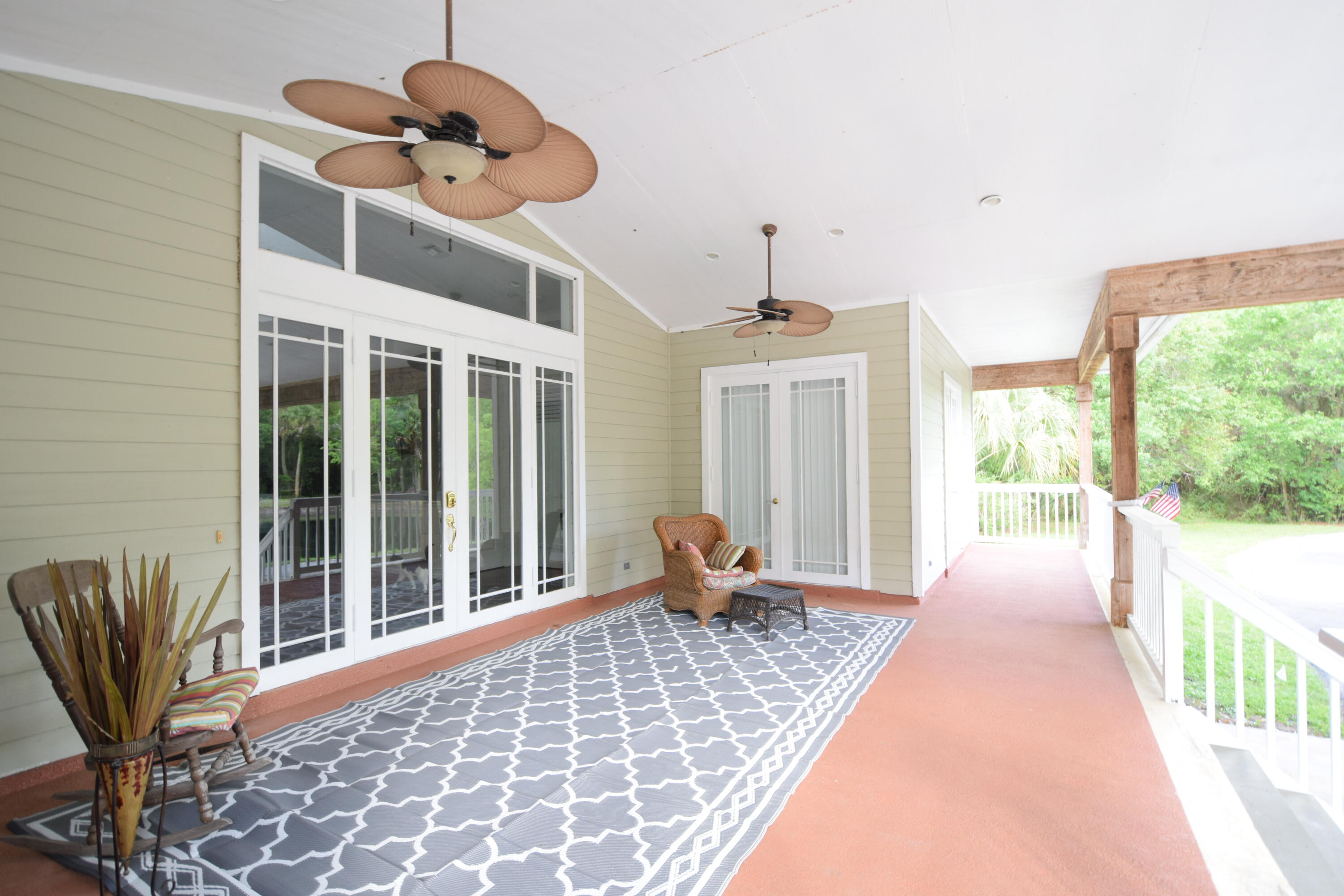 7003 Sw Wisteria Terrace Property Photo 3