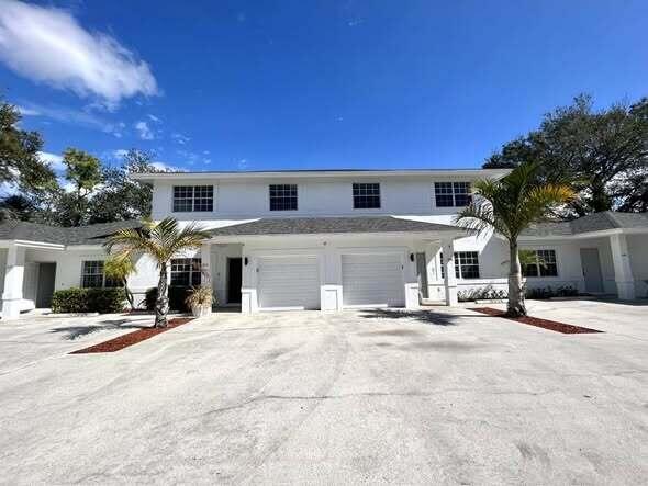 1434 Hawthorne Place Property Photo 1