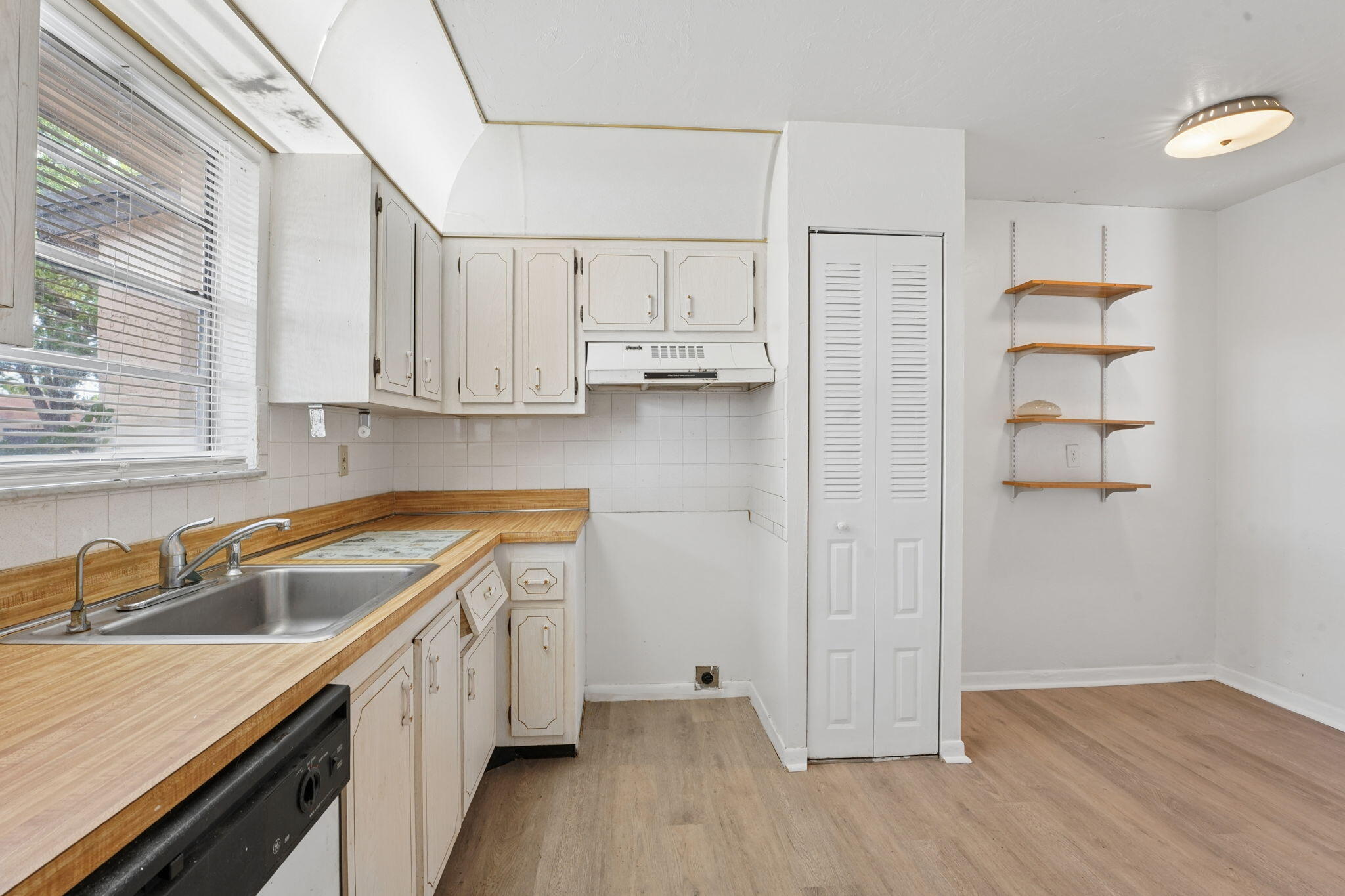 7708 Margate Boulevard C7-8 Property Photo 8