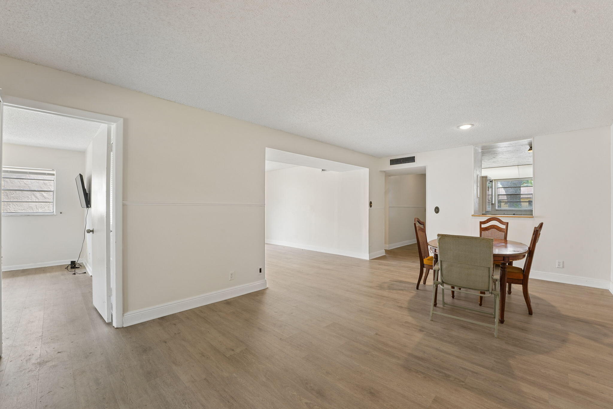 7708 Margate Boulevard C7-8 Property Photo 9