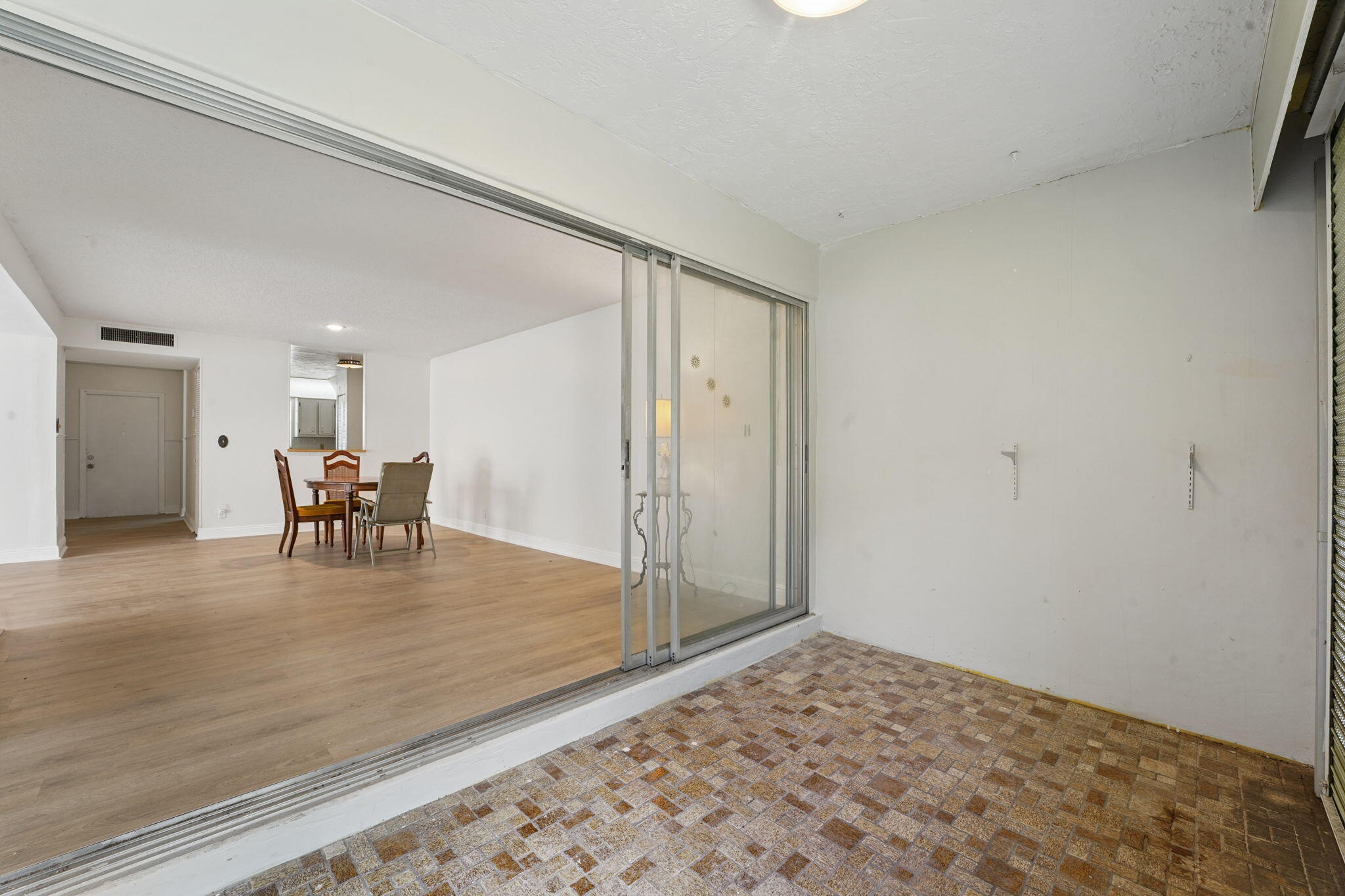 7708 Margate Boulevard C7-8 Property Photo 23