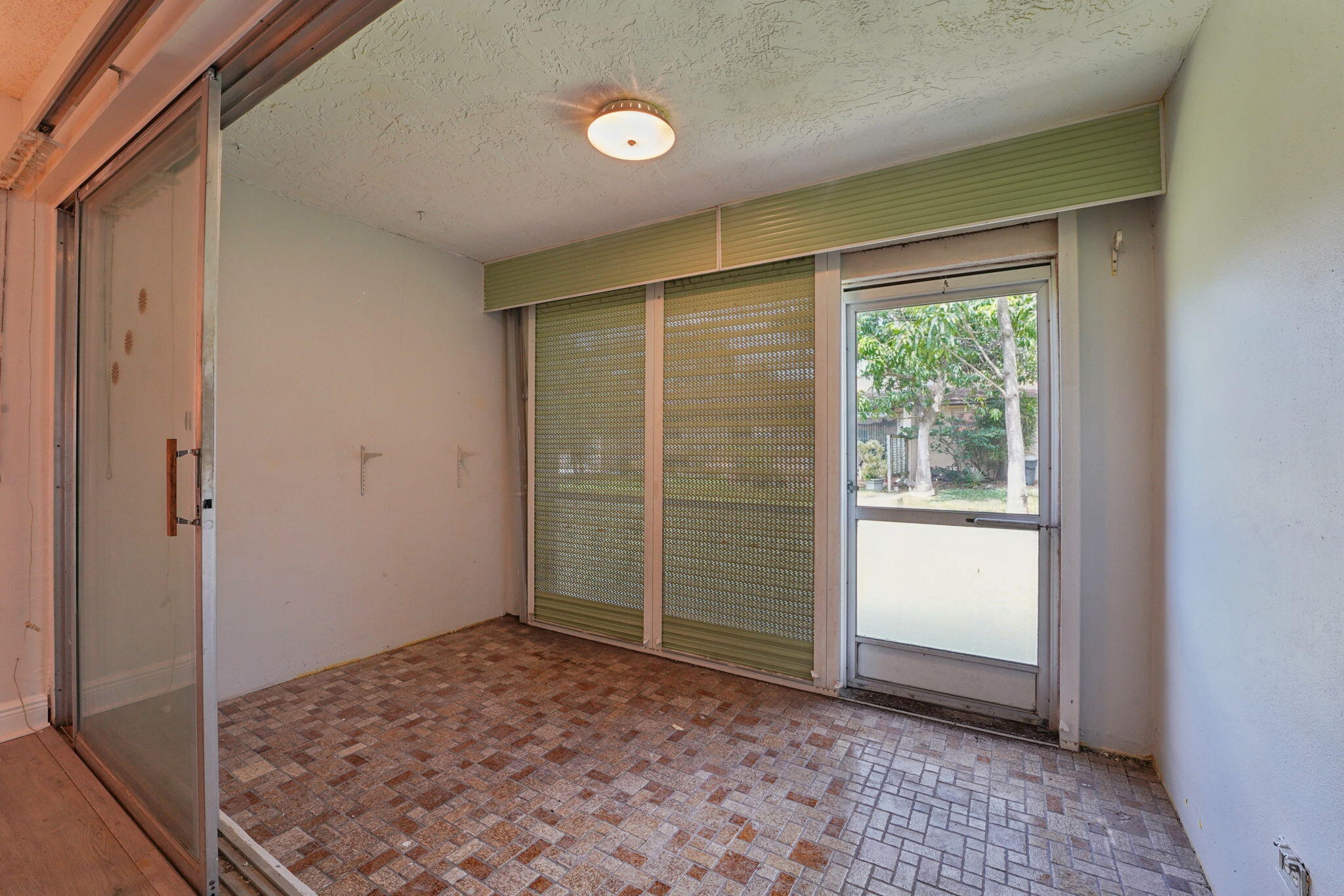 7708 Margate Boulevard C7-8 Property Photo 24