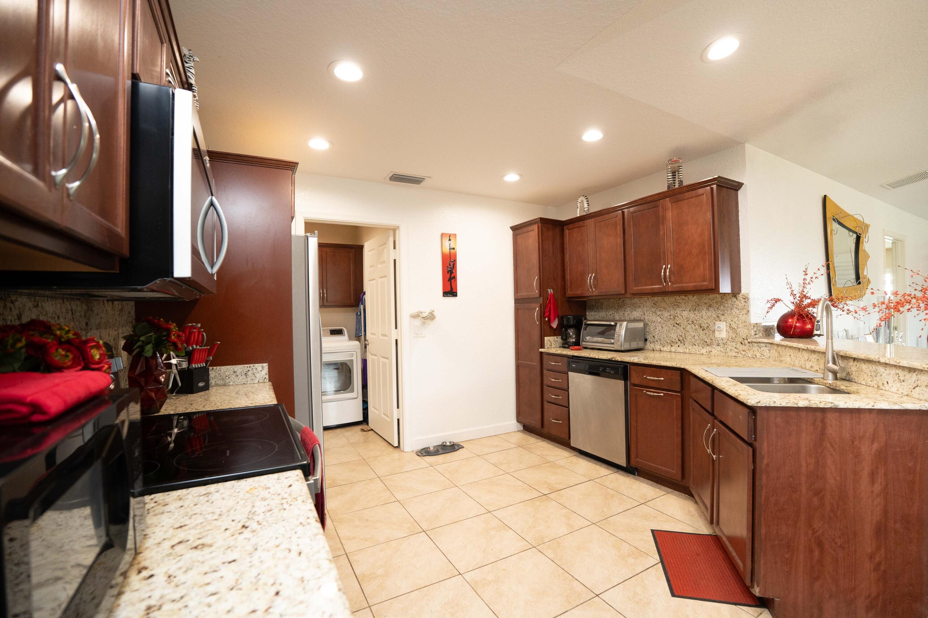 67 El Camino Real Property Photo 14