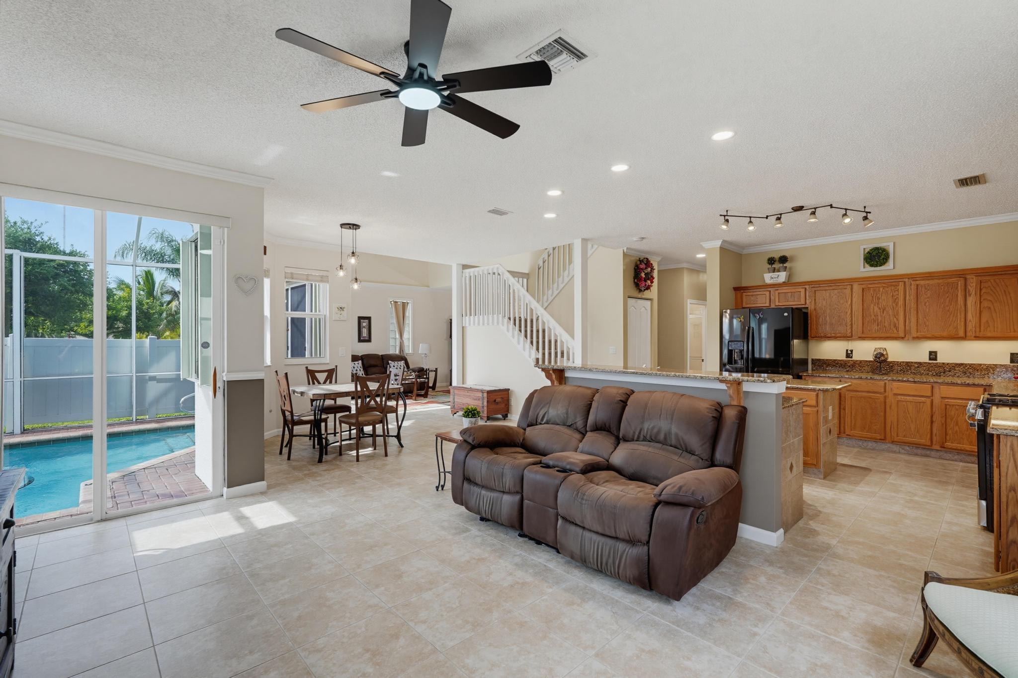 5690 Saddle Trail Lane Property Photo 10
